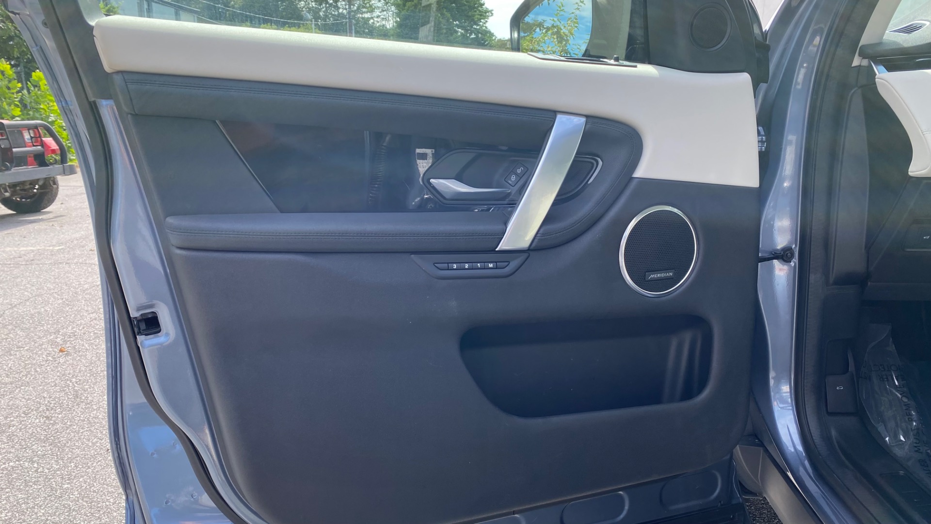 Used 2020 Land Rover Discovery Sport S for sale Sold at Formula Imports in Charlotte NC 28227 15