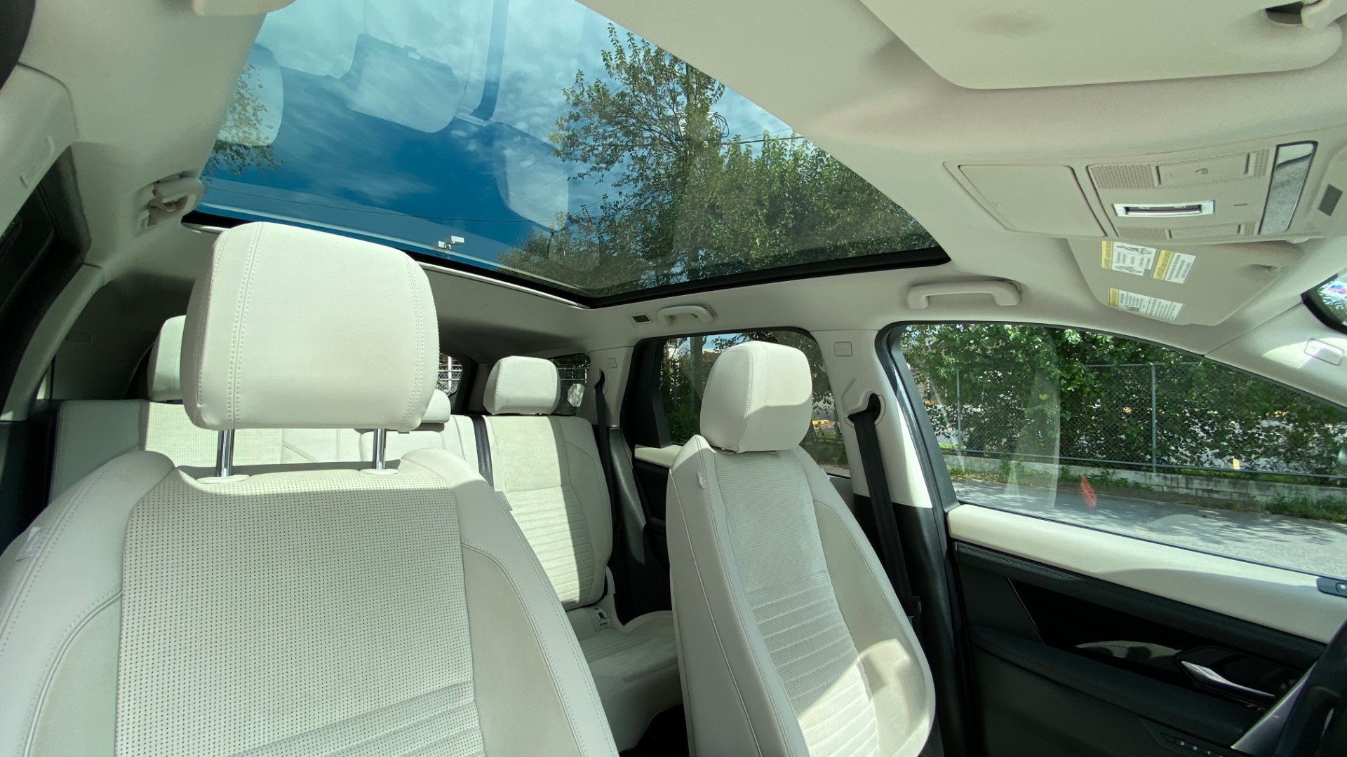 Used 2020 Land Rover Discovery Sport S for sale Sold at Formula Imports in Charlotte NC 28227 43