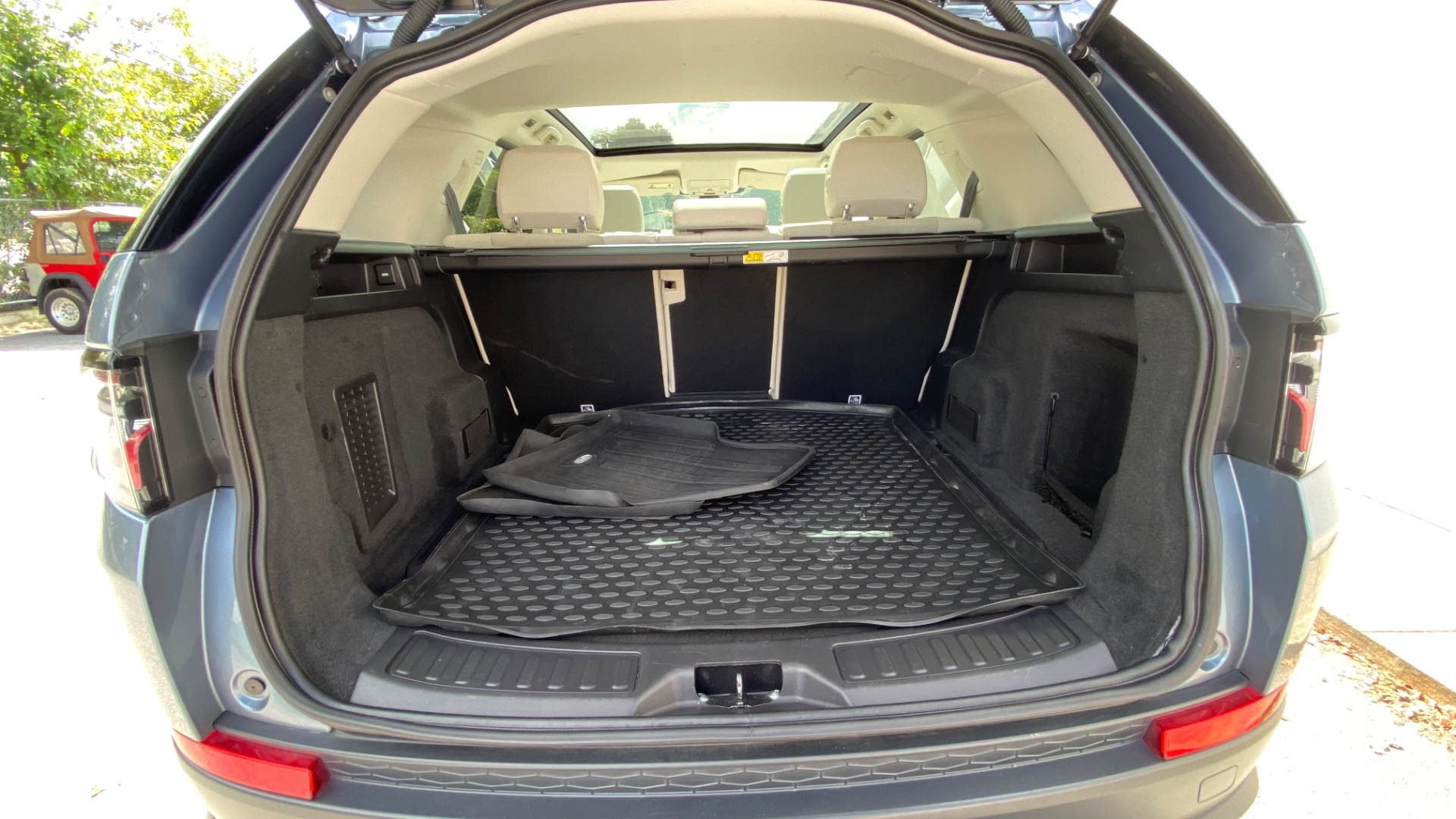 Used 2020 Land Rover Discovery Sport S for sale Sold at Formula Imports in Charlotte NC 28227 44