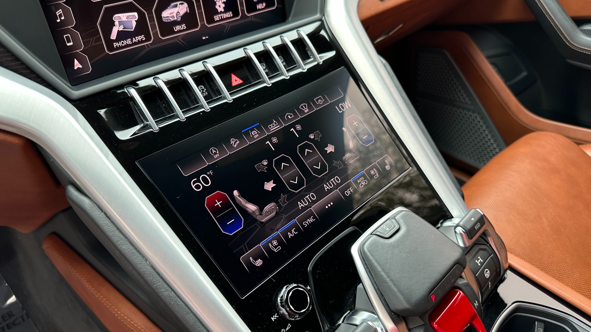Used 2019 Lamborghini Urus V8 TWIN TURBO / RARE INTERIOR / FULL LEATHER / REAR ENTERTAINMENT for sale $189,995 at Formula Imports in Charlotte NC 28227 13