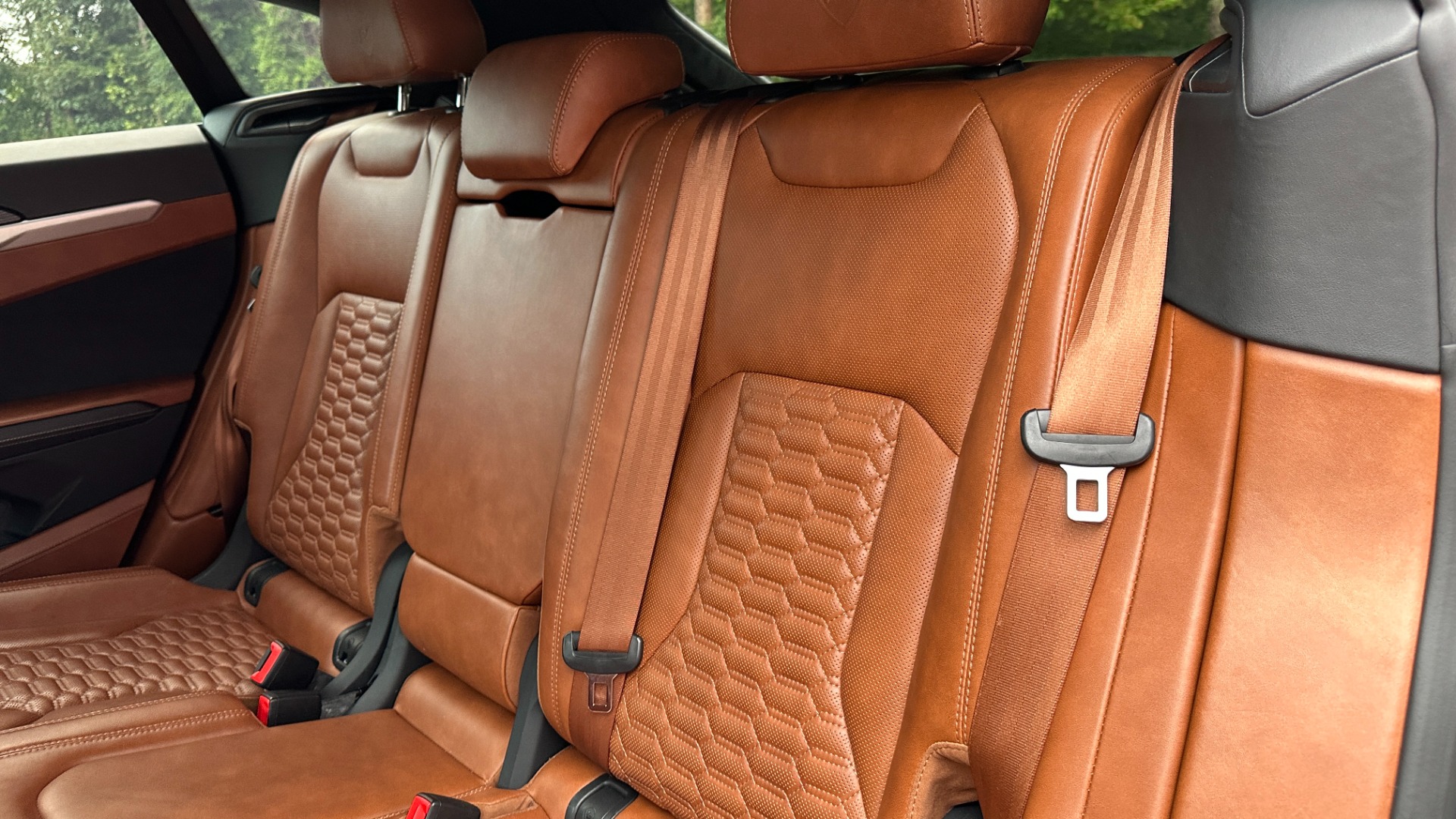 Used 2019 Lamborghini Urus V8 TWIN TURBO / RARE INTERIOR / FULL LEATHER / REAR ENTERTAINMENT for sale $189,995 at Formula Imports in Charlotte NC 28227 19