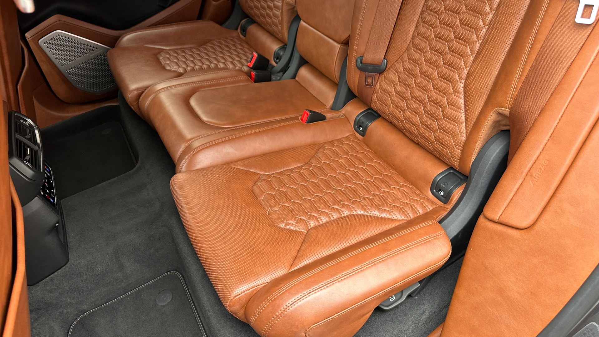 Used 2019 Lamborghini Urus V8 TWIN TURBO / RARE INTERIOR / FULL LEATHER / REAR ENTERTAINMENT for sale $189,995 at Formula Imports in Charlotte NC 28227 20