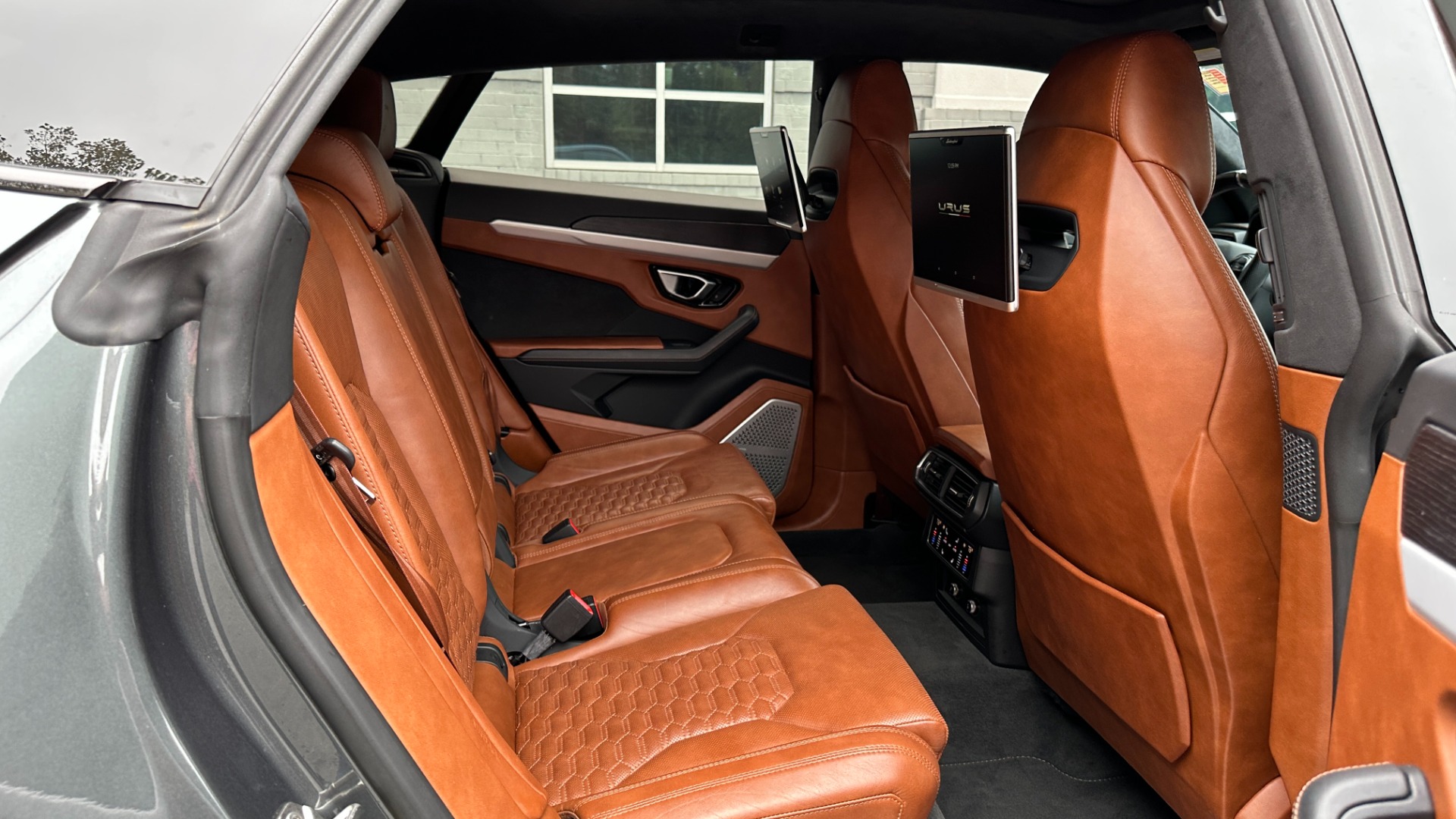 Used 2019 Lamborghini Urus V8 TWIN TURBO / RARE INTERIOR / FULL LEATHER / REAR ENTERTAINMENT for sale $189,995 at Formula Imports in Charlotte NC 28227 28