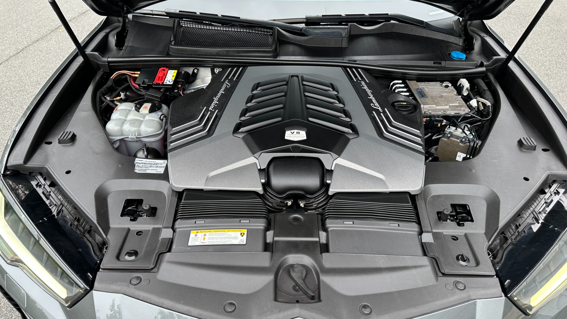 Used 2019 Lamborghini Urus V8 TWIN TURBO / RARE INTERIOR / FULL LEATHER / REAR ENTERTAINMENT for sale $189,995 at Formula Imports in Charlotte NC 28227 44
