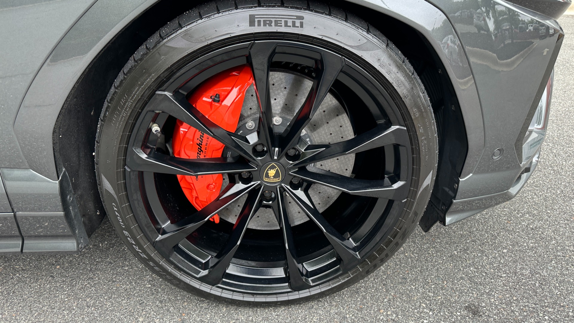 Used 2019 Lamborghini Urus V8 TWIN TURBO / RARE INTERIOR / FULL LEATHER / REAR ENTERTAINMENT for sale $189,995 at Formula Imports in Charlotte NC 28227 47