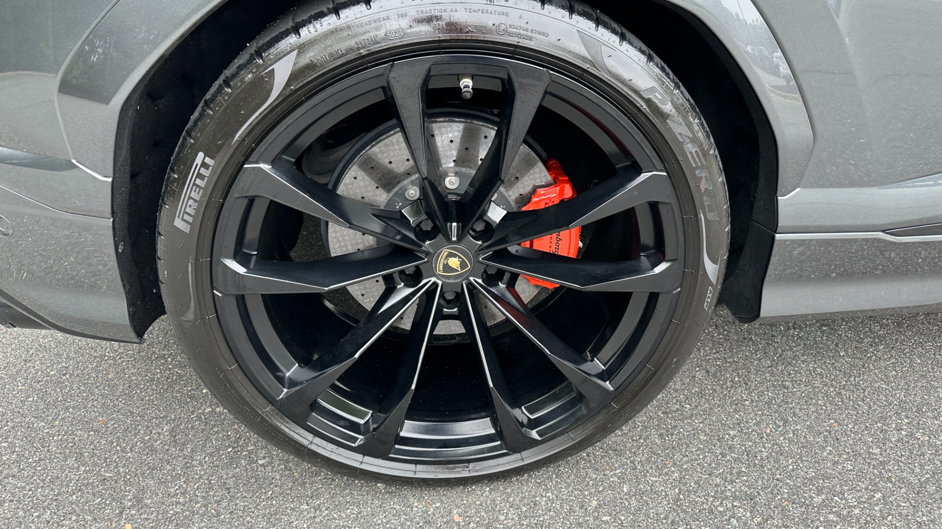 Used 2019 Lamborghini Urus V8 TWIN TURBO / RARE INTERIOR / FULL LEATHER / REAR ENTERTAINMENT for sale $189,995 at Formula Imports in Charlotte NC 28227 48