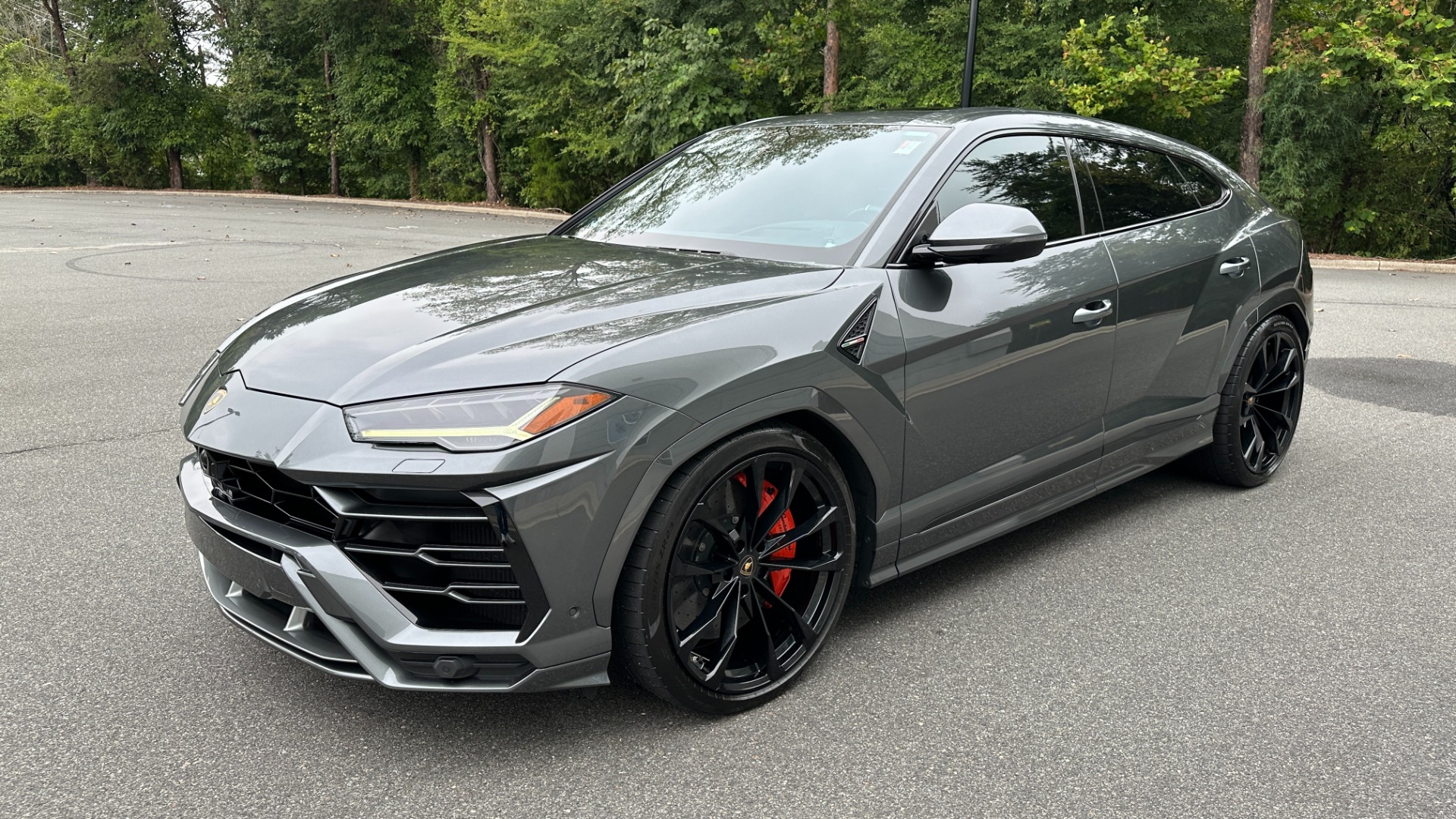 Used 2019 Lamborghini Urus V8 TWIN TURBO / RARE INTERIOR / FULL LEATHER / REAR ENTERTAINMENT for sale $189,995 at Formula Imports in Charlotte NC 28227 5