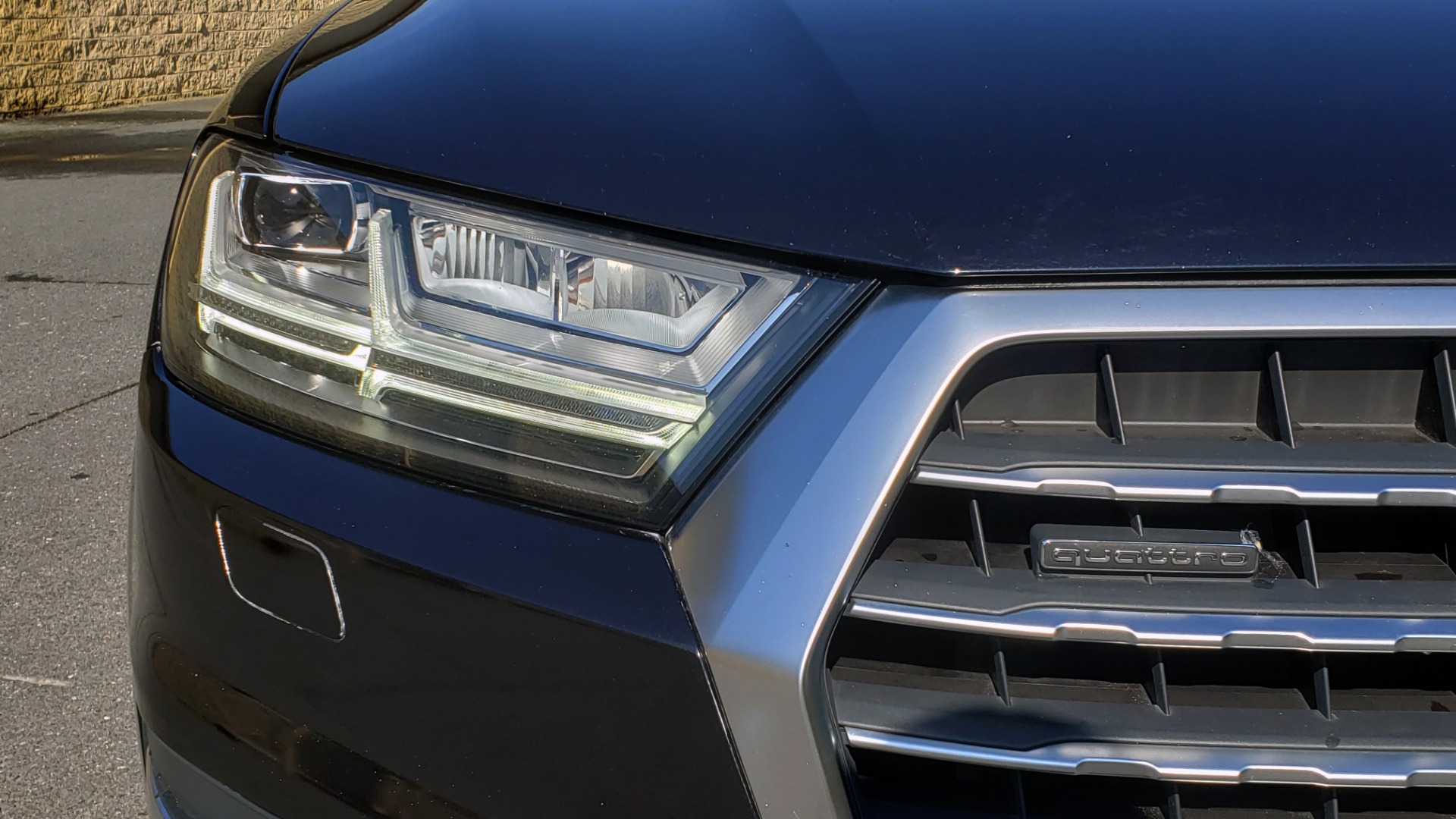 Used 2017 Audi Q7 PREMIUM PLUS 3.0T / NAV / DRVR ASST / NAV / SUNROOF / BOSE / CLD WTHR for sale Sold at Formula Imports in Charlotte NC 28227 30