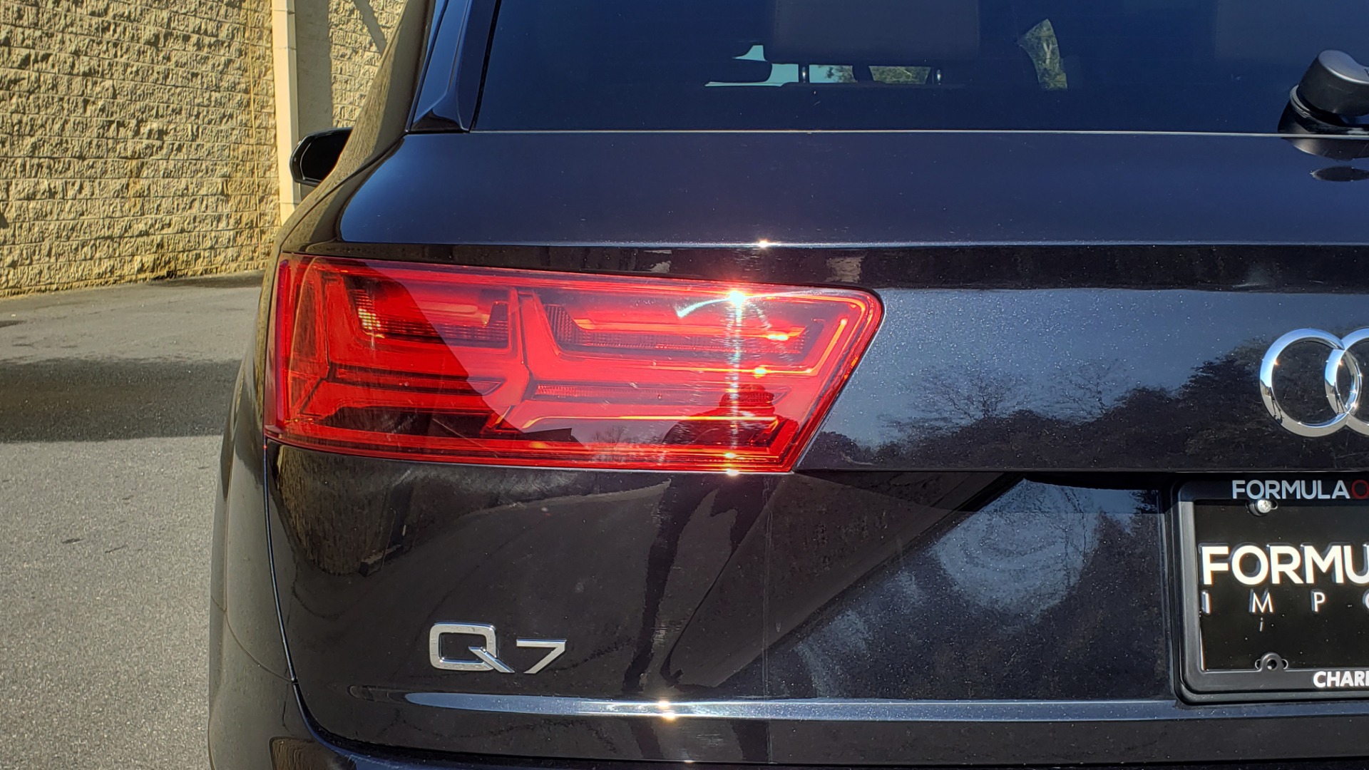Used 2017 Audi Q7 PREMIUM PLUS 3.0T / NAV / DRVR ASST / NAV / SUNROOF / BOSE / CLD WTHR for sale Sold at Formula Imports in Charlotte NC 28227 36