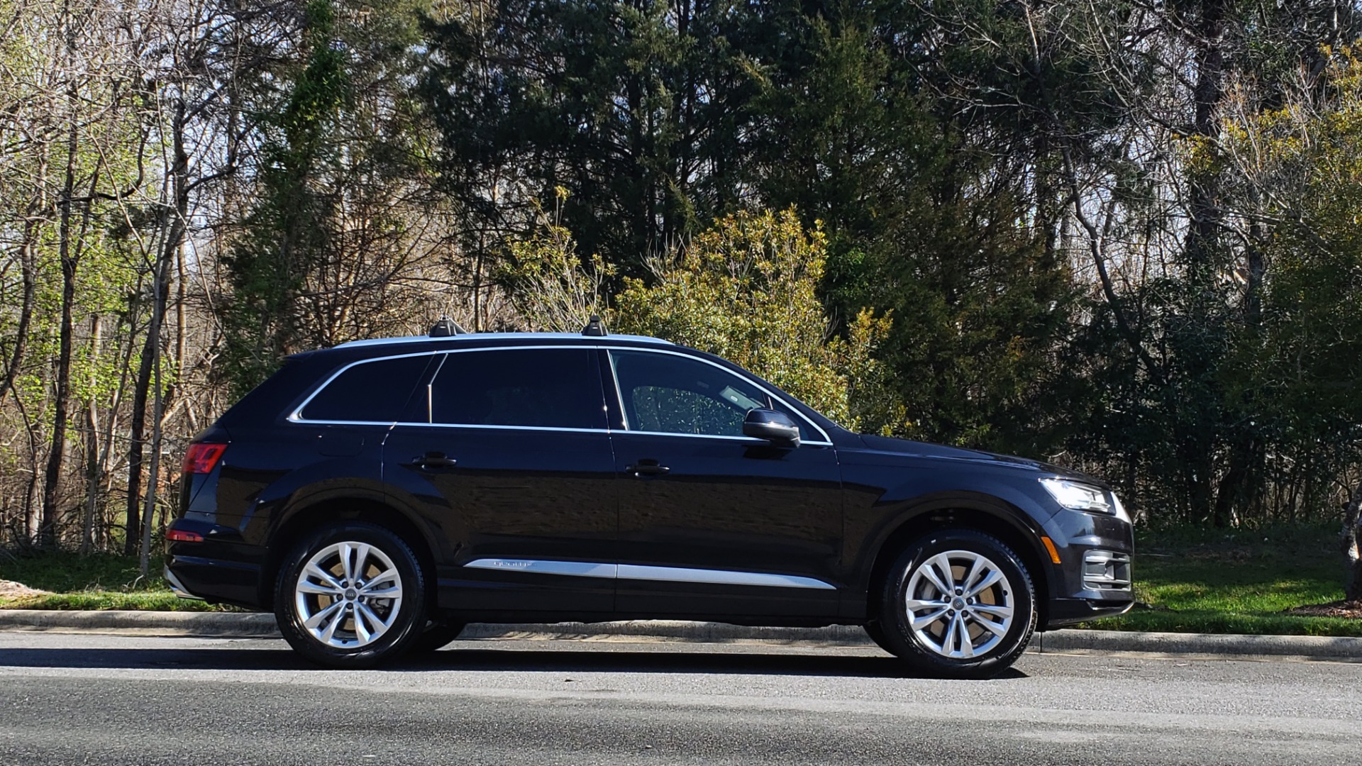 Used 2017 Audi Q7 PREMIUM PLUS 3.0T / NAV / DRVR ASST / NAV / SUNROOF / BOSE / CLD WTHR for sale Sold at Formula Imports in Charlotte NC 28227 4