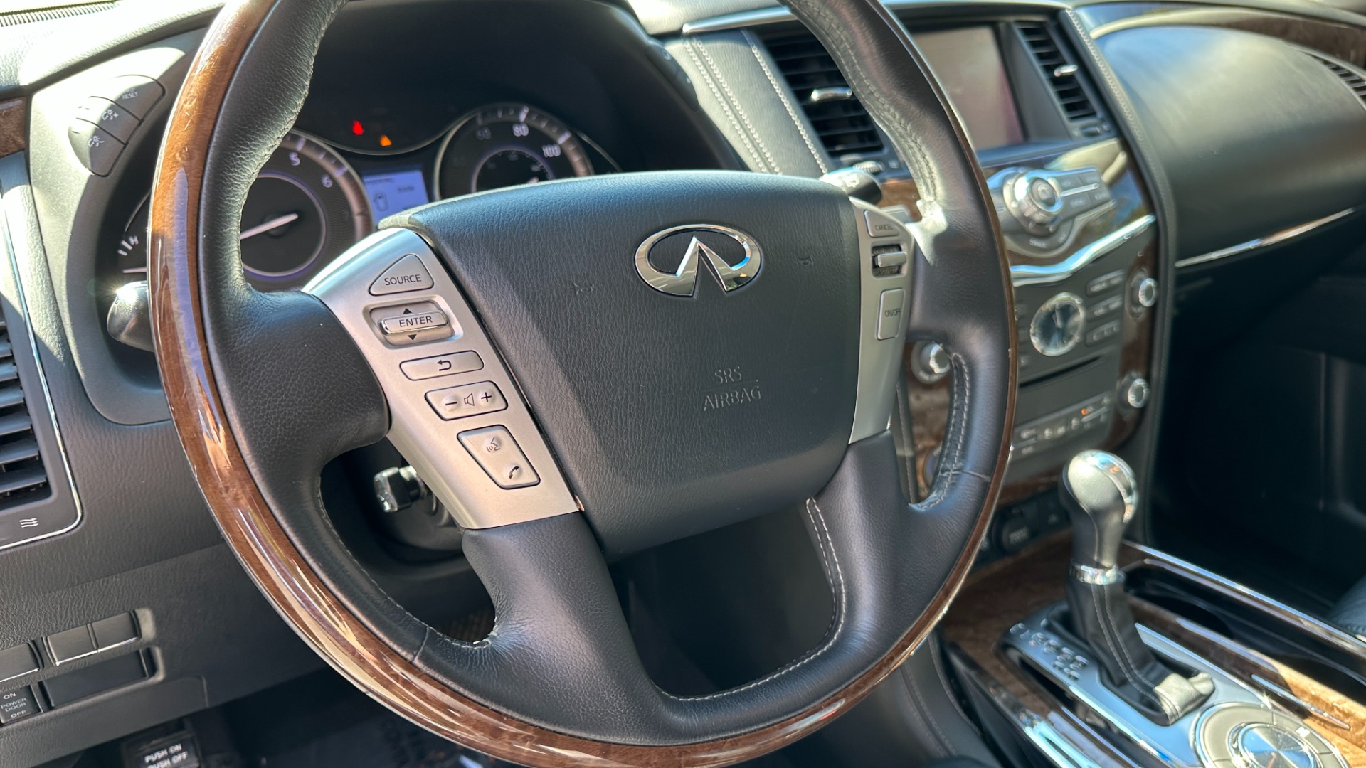 Used 2017 INFINITI QX80 SIGNATURE EDITION / 3 ROW SEATING / NAV / LEATHER for sale Sold at Formula Imports in Charlotte NC 28227 16