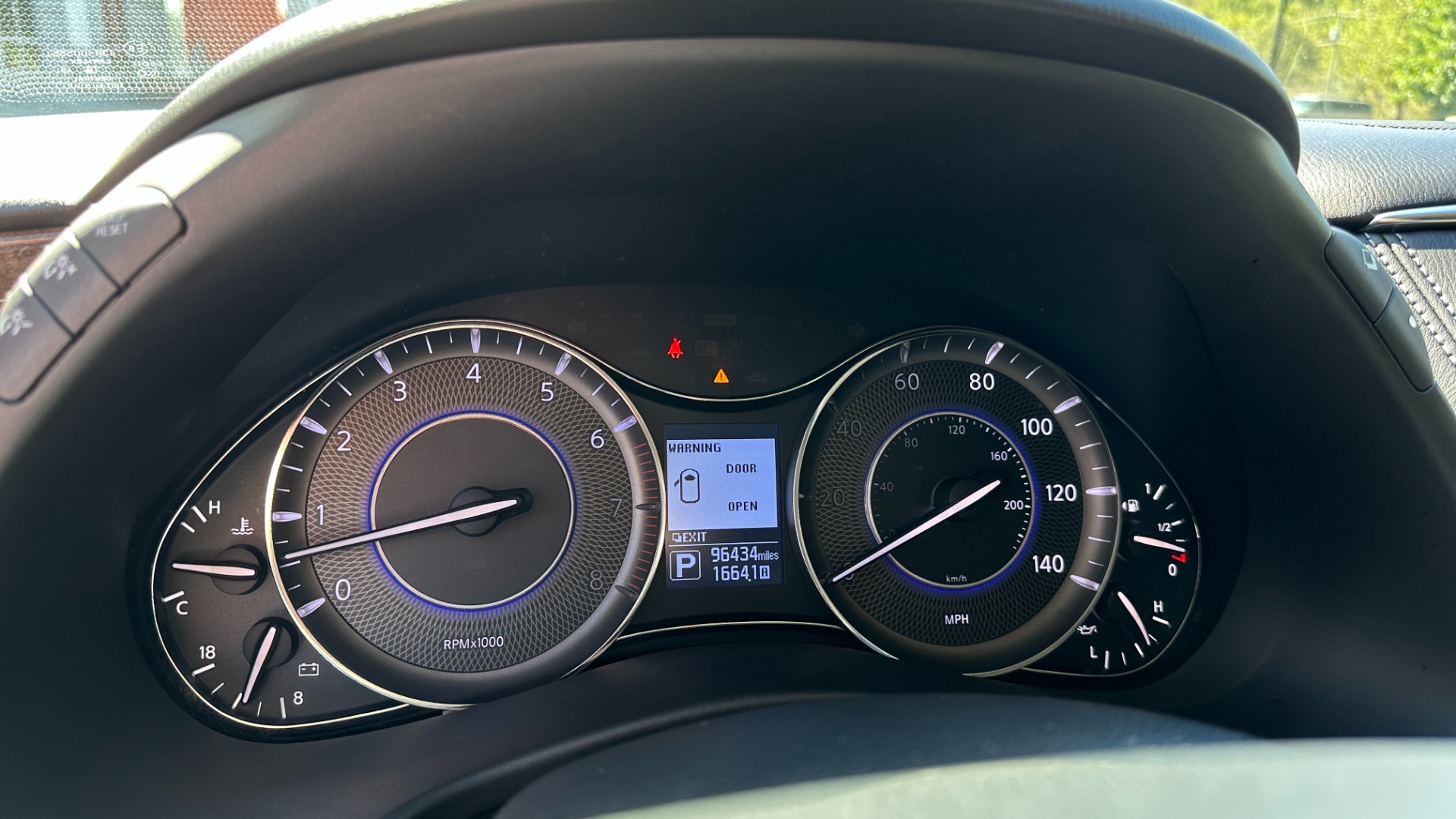 Used 2017 INFINITI QX80 SIGNATURE EDITION / 3 ROW SEATING / NAV / LEATHER for sale $25,995 at Formula Imports in Charlotte NC 28227 17