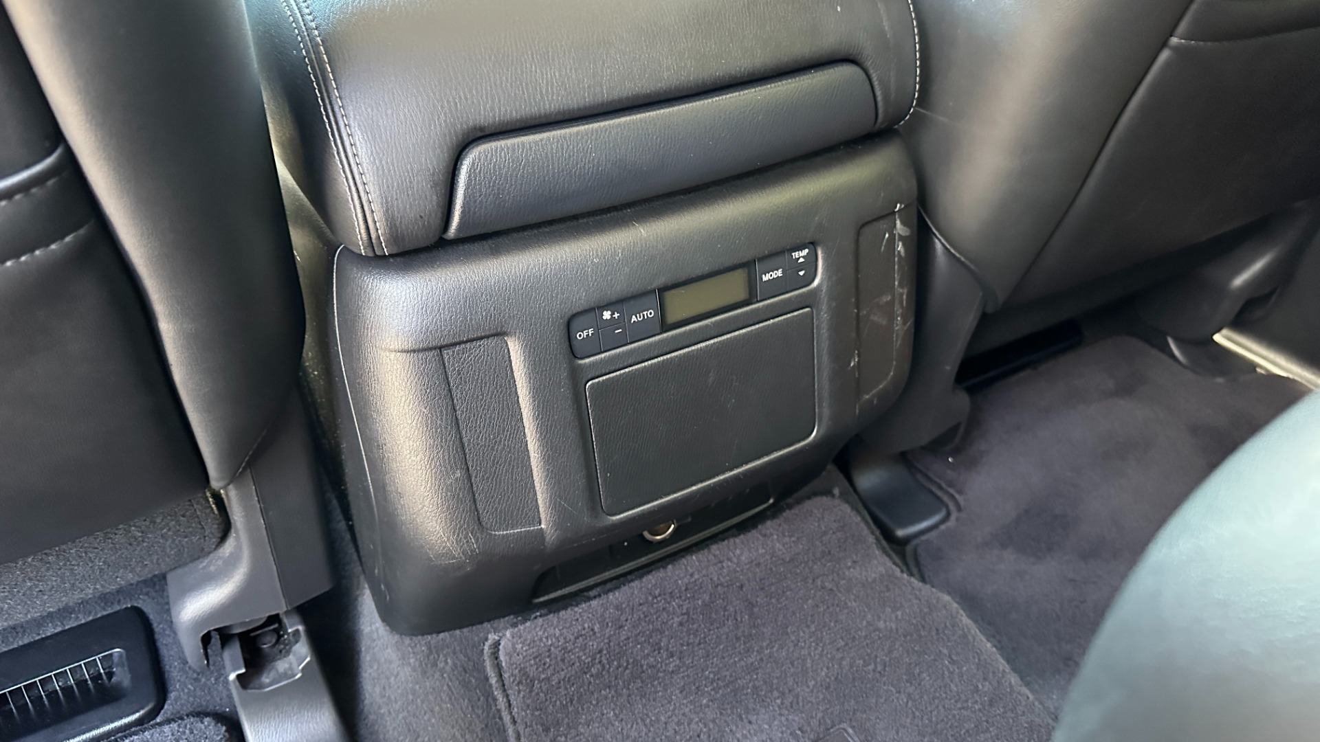 Used 2017 INFINITI QX80 SIGNATURE EDITION / 3 ROW SEATING / NAV / LEATHER for sale $25,995 at Formula Imports in Charlotte NC 28227 29