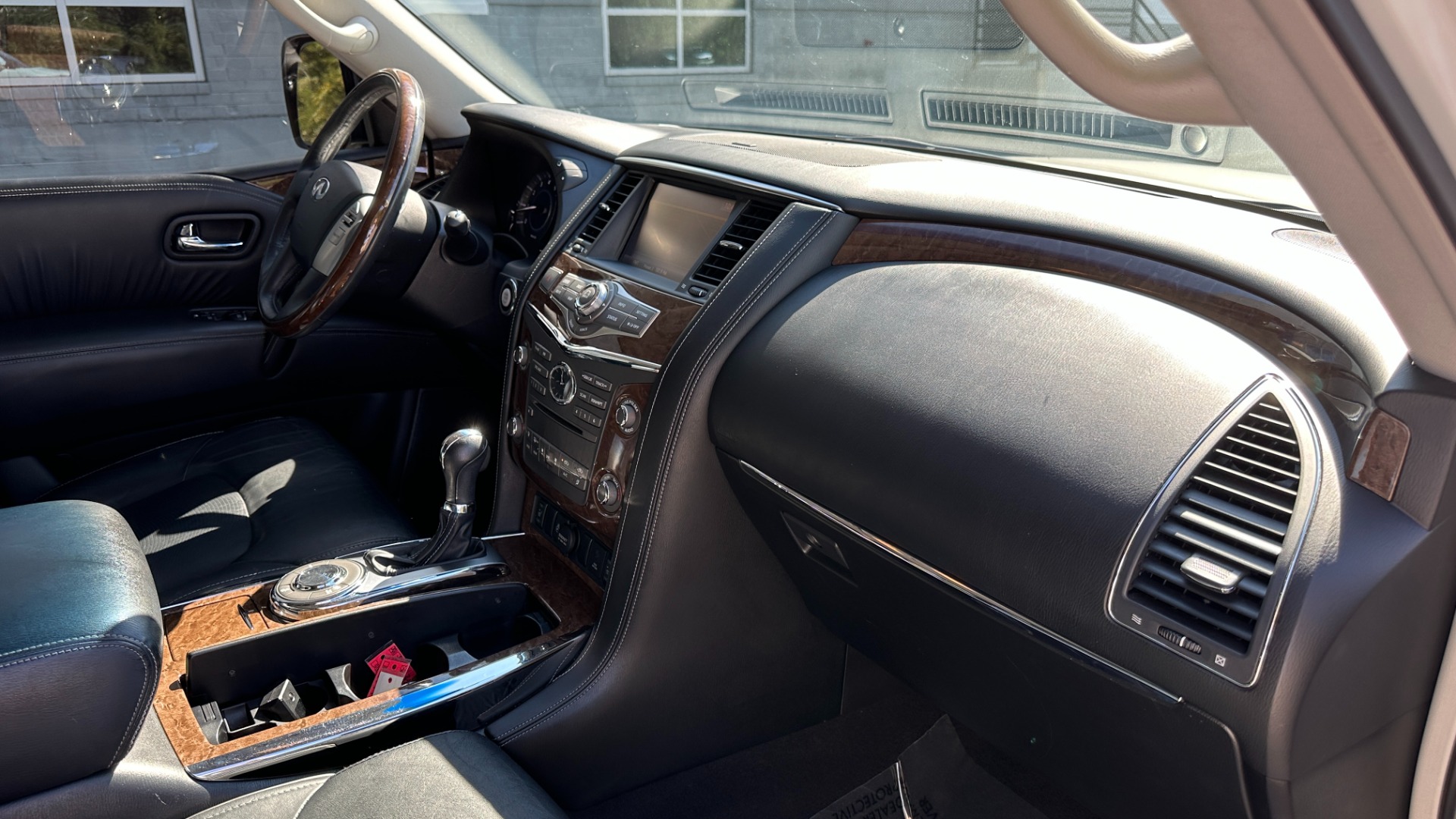Used 2017 INFINITI QX80 SIGNATURE EDITION / 3 ROW SEATING / NAV / LEATHER for sale $25,995 at Formula Imports in Charlotte NC 28227 36