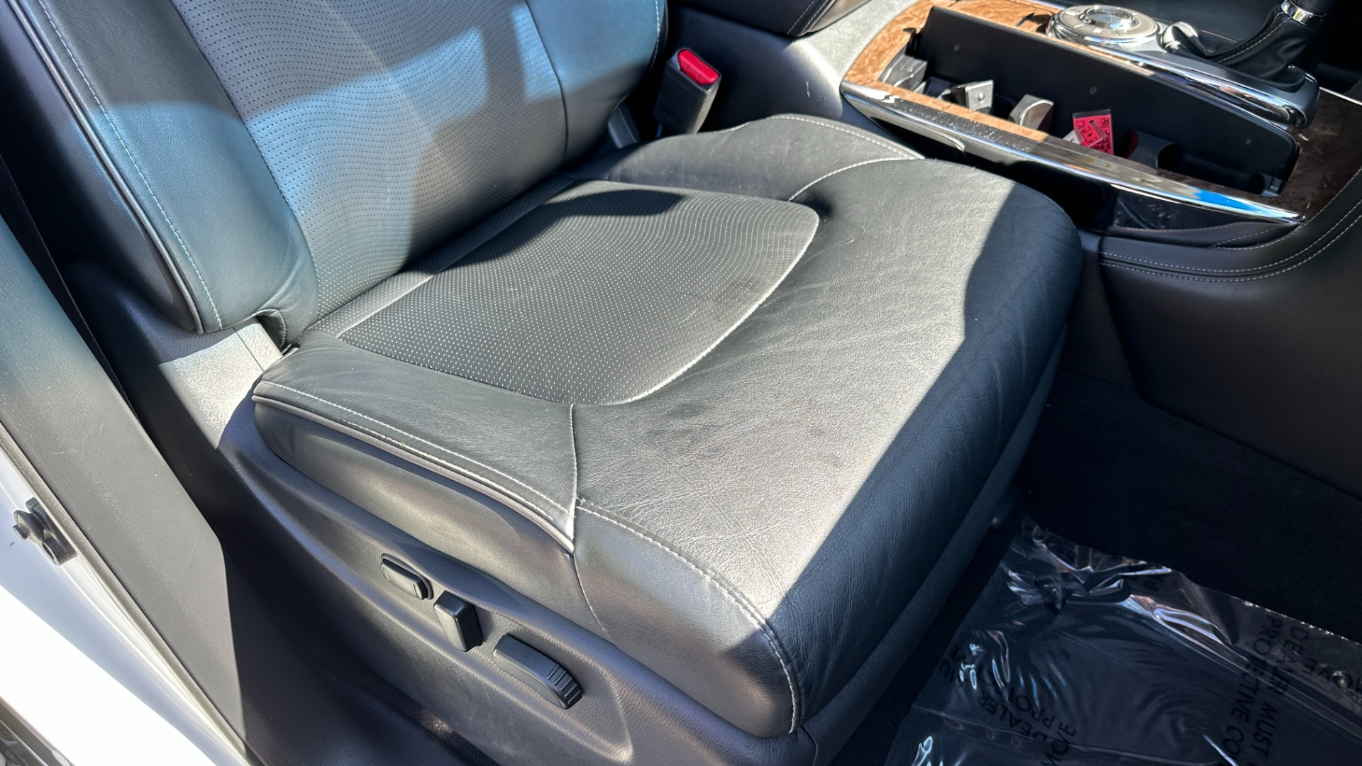 Used 2017 INFINITI QX80 SIGNATURE EDITION / 3 ROW SEATING / NAV / LEATHER for sale $25,995 at Formula Imports in Charlotte NC 28227 39