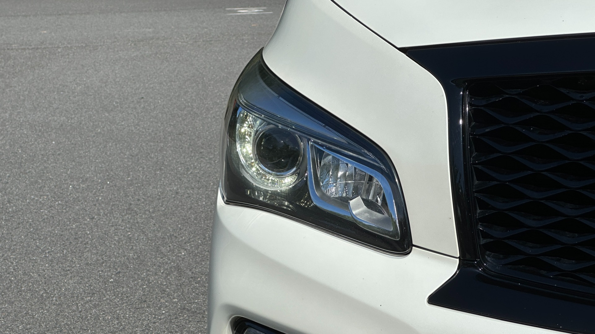 Used 2017 INFINITI QX80 SIGNATURE EDITION / 3 ROW SEATING / NAV / LEATHER for sale $25,995 at Formula Imports in Charlotte NC 28227 40