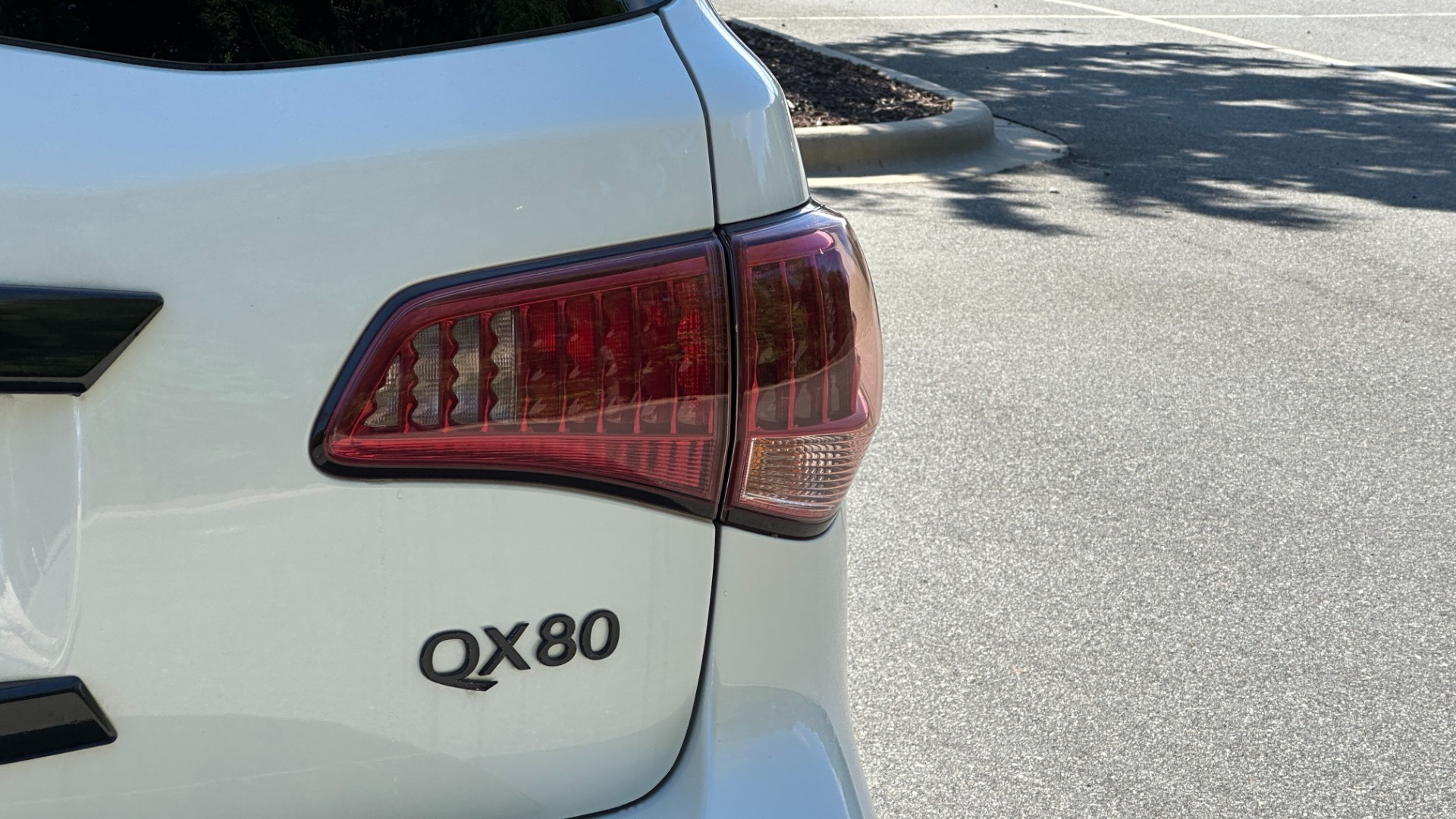 Used 2017 INFINITI QX80 SIGNATURE EDITION / 3 ROW SEATING / NAV / LEATHER for sale $25,995 at Formula Imports in Charlotte NC 28227 43
