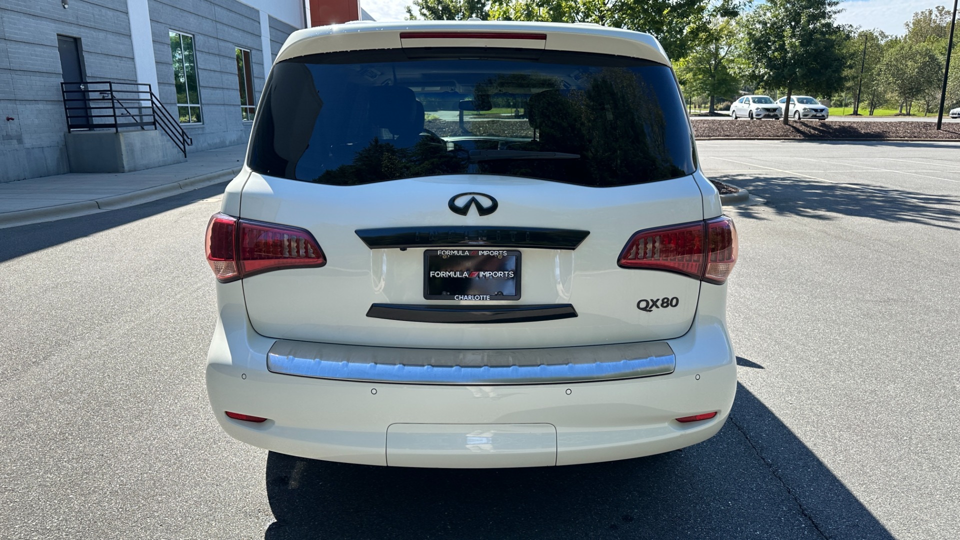 Used 2017 INFINITI QX80 SIGNATURE EDITION / 3 ROW SEATING / NAV / LEATHER for sale $25,995 at Formula Imports in Charlotte NC 28227 5