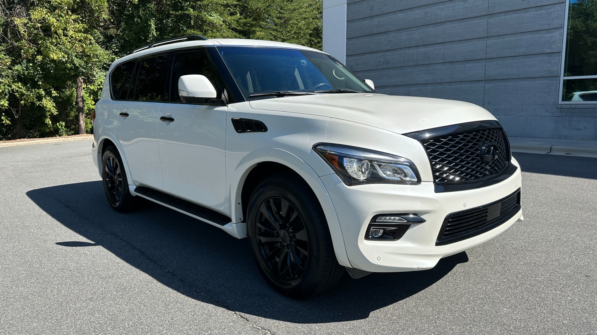 Used 2017 INFINITI QX80 SIGNATURE EDITION / 3 ROW SEATING / NAV / LEATHER for sale $25,995 at Formula Imports in Charlotte NC 28227 7