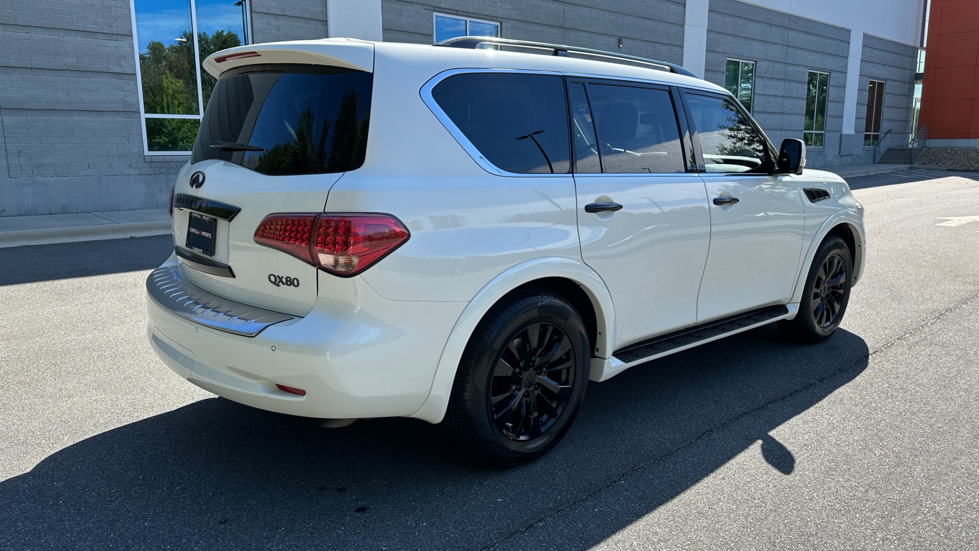 Used 2017 INFINITI QX80 SIGNATURE EDITION / 3 ROW SEATING / NAV / LEATHER for sale $25,995 at Formula Imports in Charlotte NC 28227 9