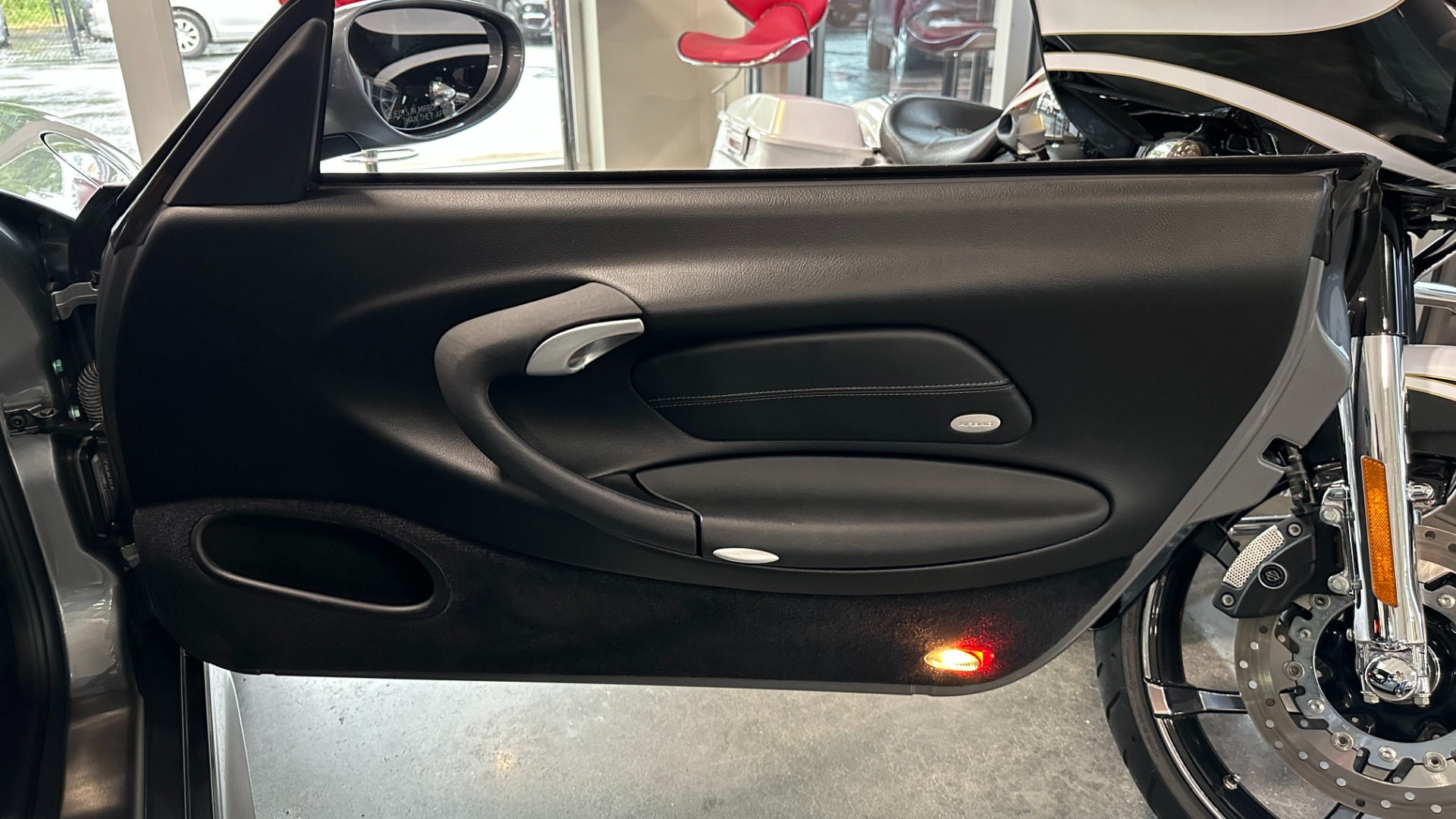 Used 2004 Porsche 911 GT3 / SPORTS SEATS / SERVICE BINDER / CLEAN DME for sale $121,900 at Formula Imports in Charlotte NC 28227 38