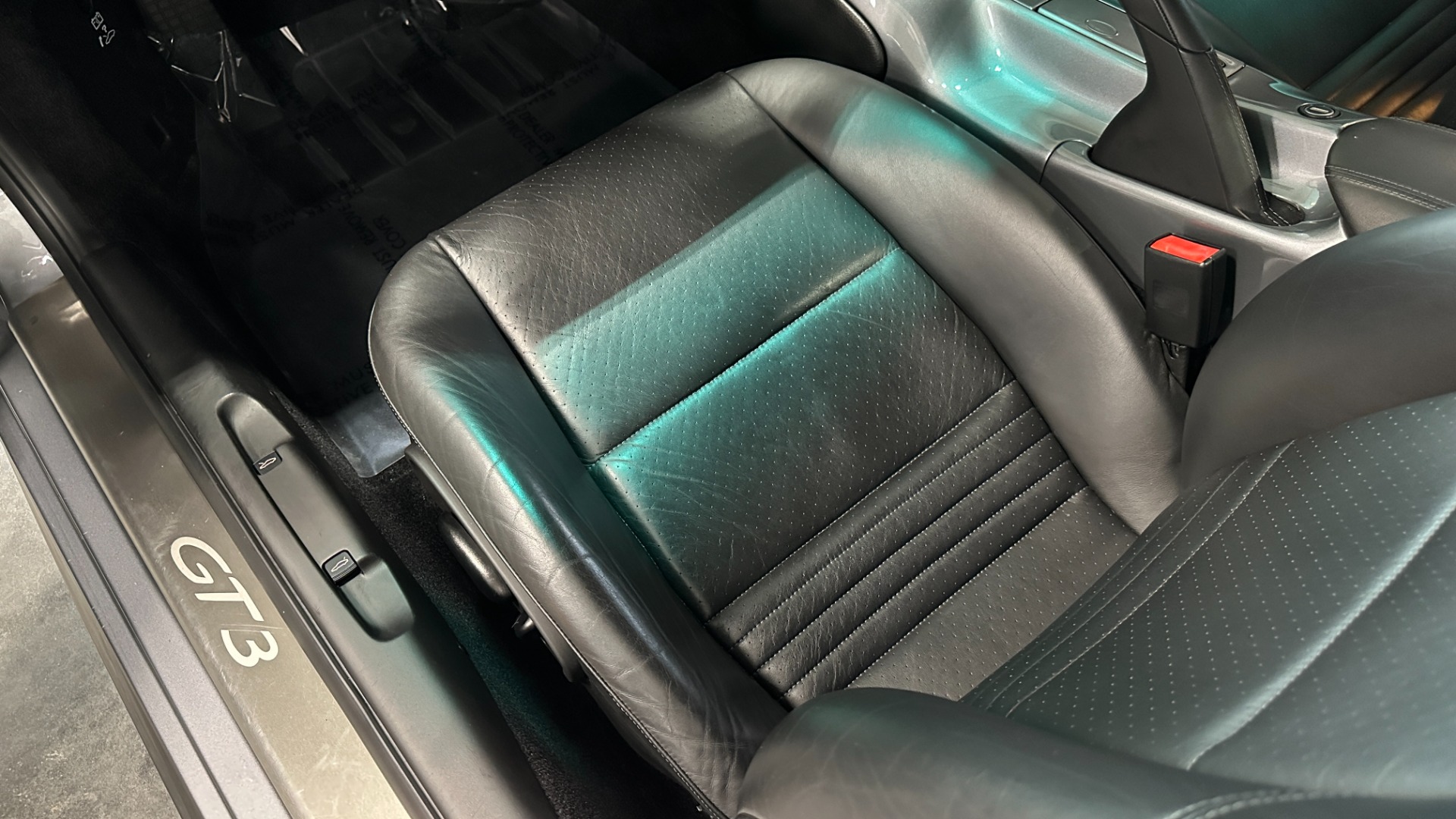 Used 2004 Porsche 911 GT3 / SPORTS SEATS / SERVICE BINDER / CLEAN DME for sale Sold at Formula Imports in Charlotte NC 28227 60
