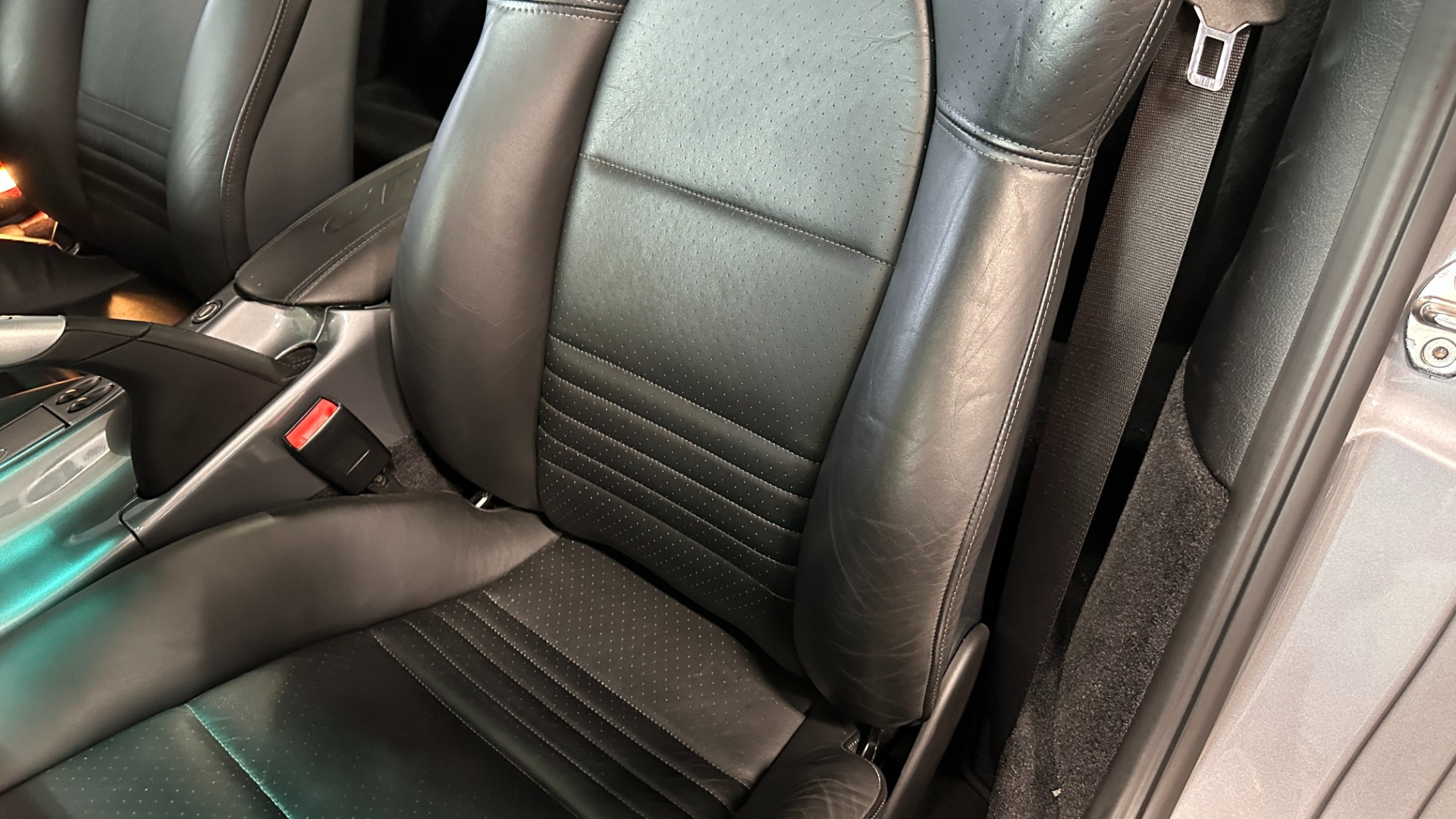 Used 2004 Porsche 911 GT3 / SPORTS SEATS / SERVICE BINDER / CLEAN DME for sale $121,900 at Formula Imports in Charlotte NC 28227 62