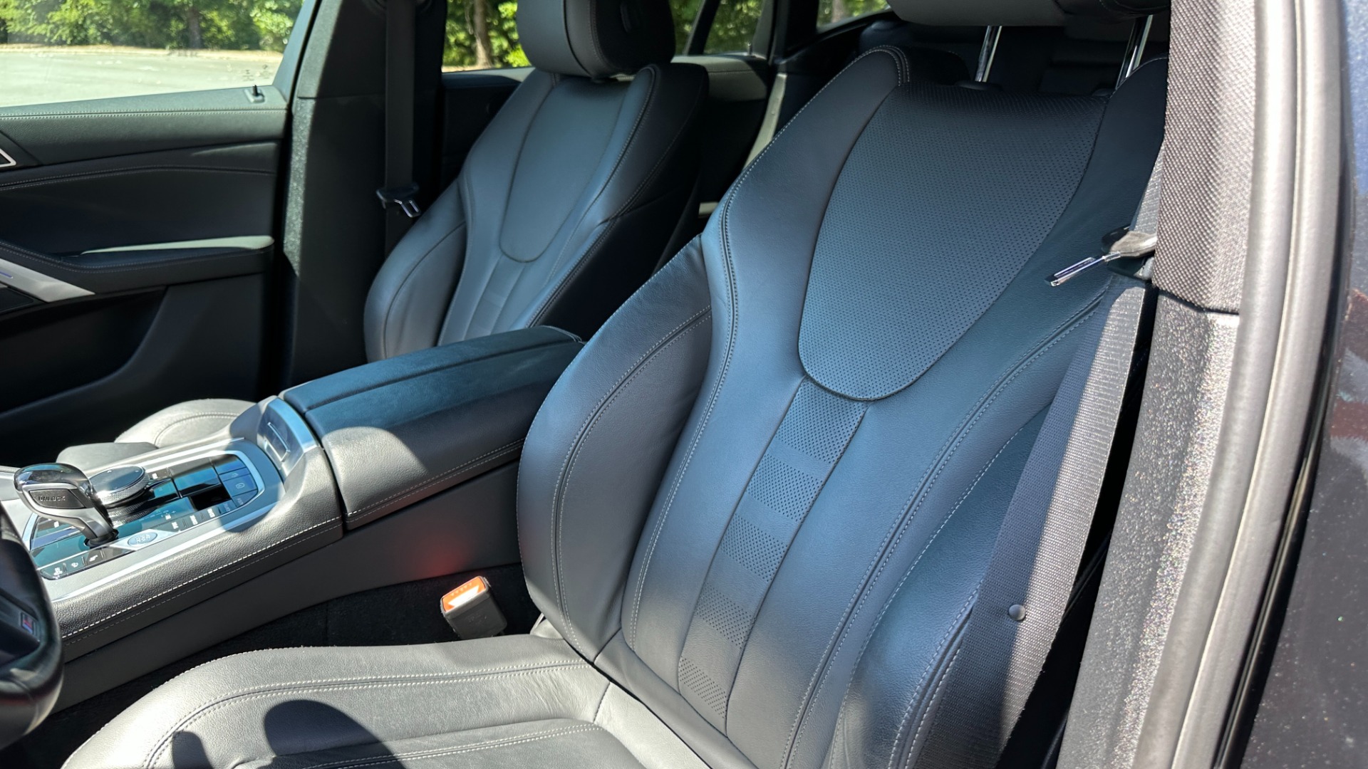 Used 2021 BMW X6 xDrive40i / M SPORT / PARKING ASSISTANCE / CONVENIENCE PKG for sale Sold at Formula Imports in Charlotte NC 28227 13
