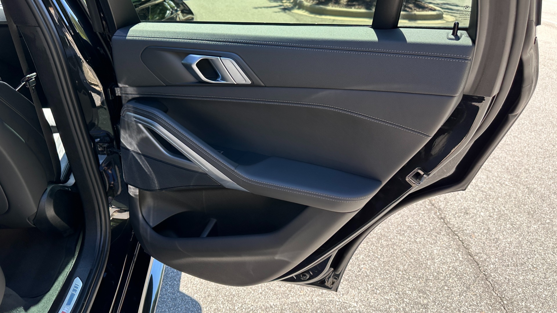 Used 2021 BMW X6 xDrive40i / M SPORT / PARKING ASSISTANCE / CONVENIENCE PKG for sale Sold at Formula Imports in Charlotte NC 28227 32