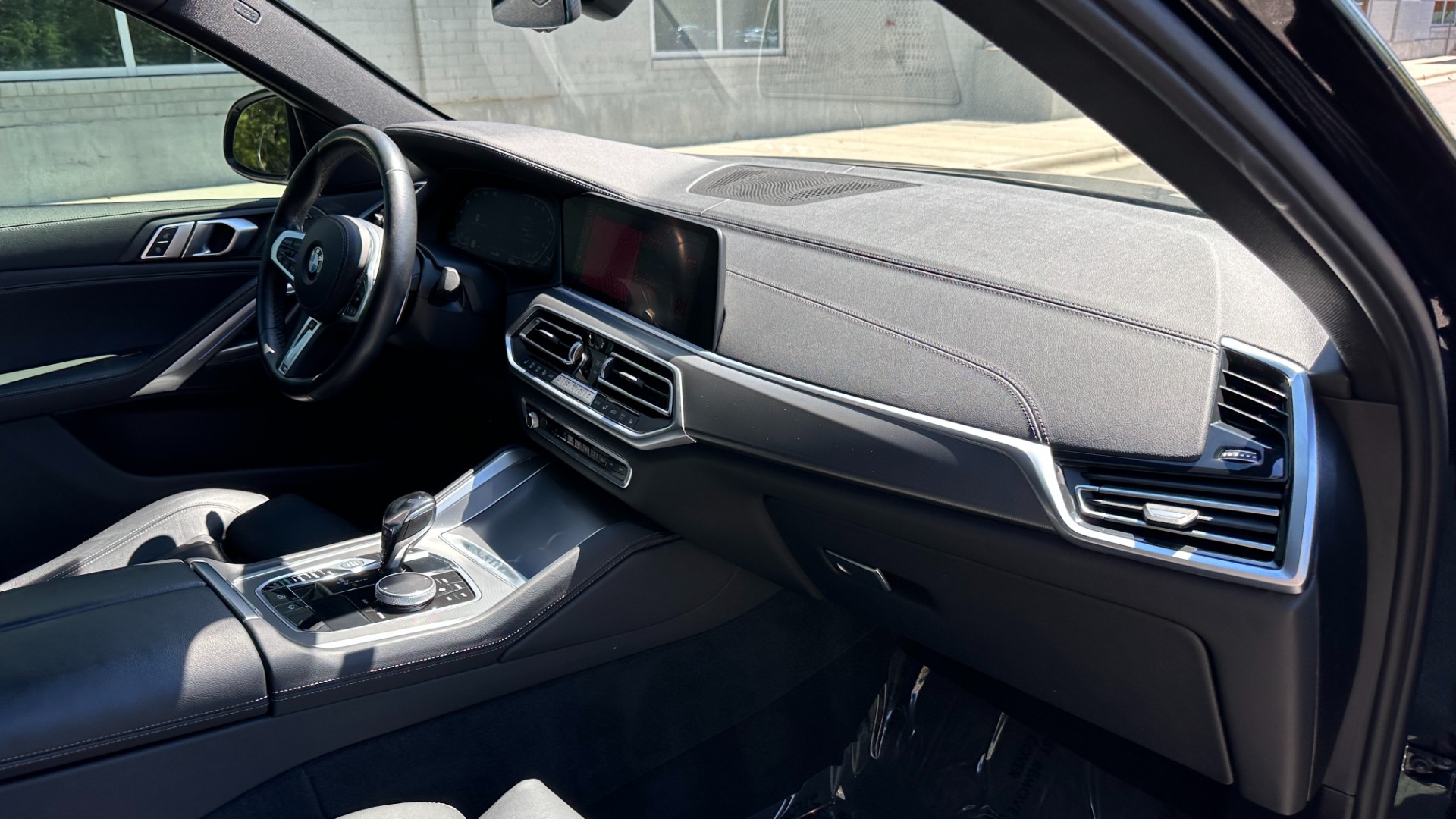 Used 2021 BMW X6 xDrive40i / M SPORT / PARKING ASSISTANCE / CONVENIENCE PKG for sale Sold at Formula Imports in Charlotte NC 28227 37