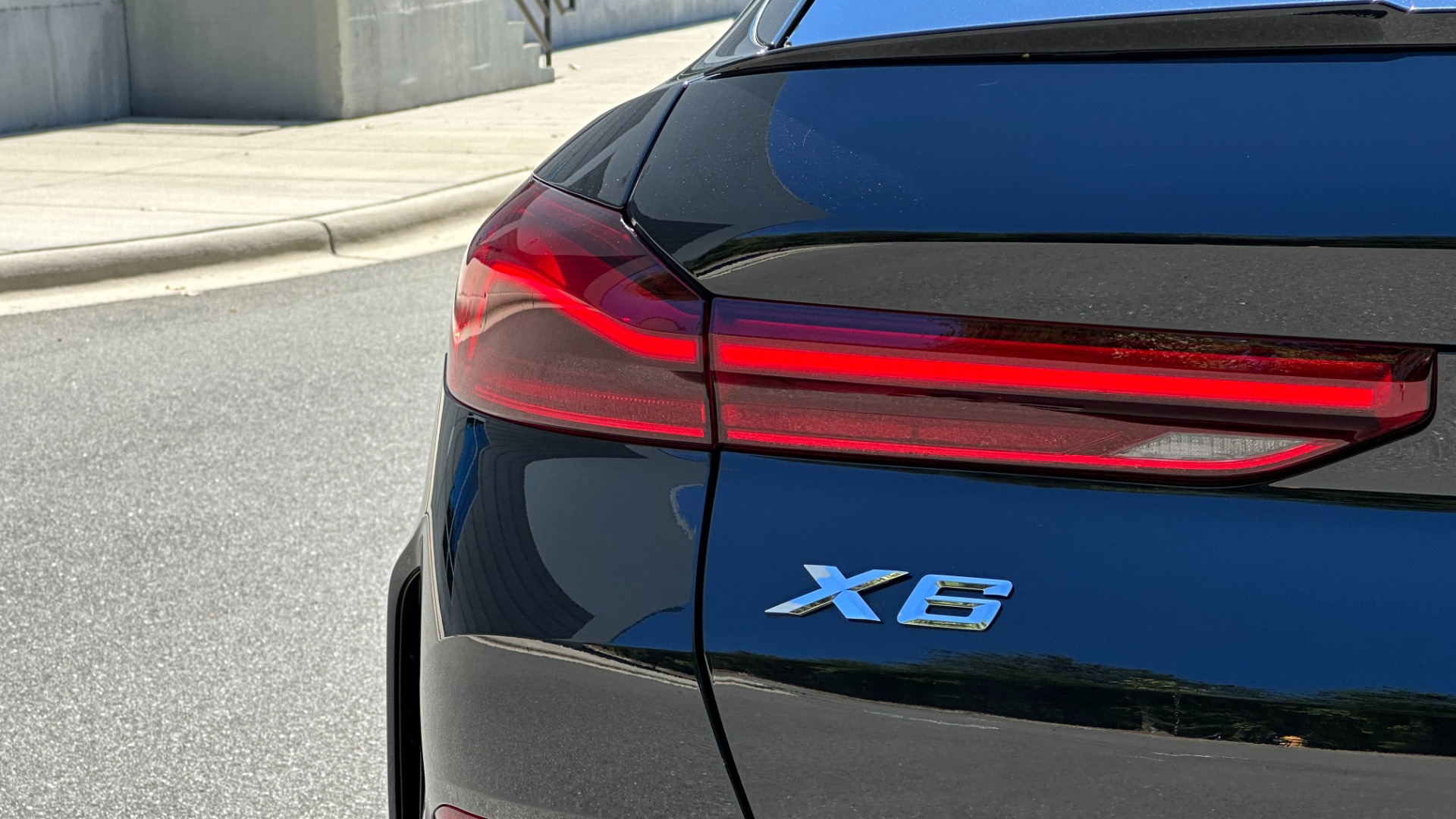 Used 2021 BMW X6 xDrive40i / M SPORT / PARKING ASSISTANCE / CONVENIENCE PKG for sale Sold at Formula Imports in Charlotte NC 28227 46