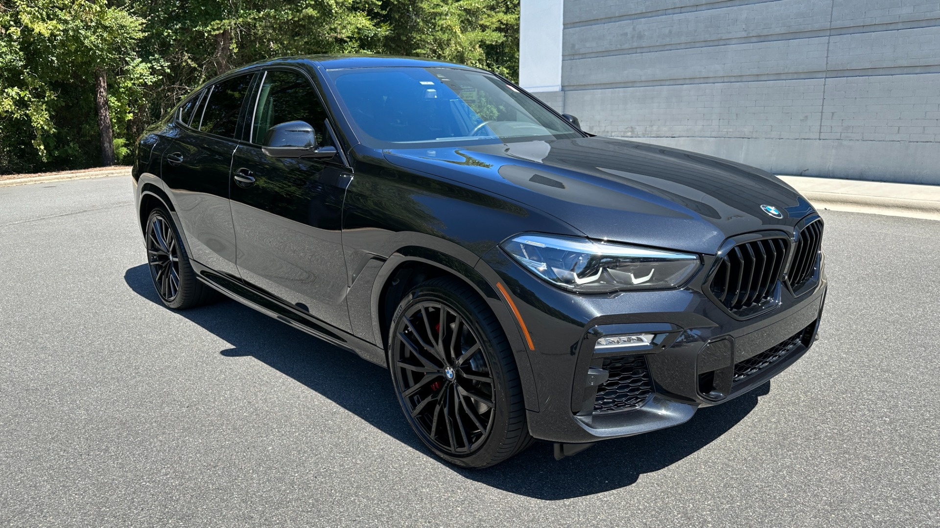 Used 2021 BMW X6 xDrive40i / M SPORT / PARKING ASSISTANCE / CONVENIENCE PKG for sale Sold at Formula Imports in Charlotte NC 28227 5