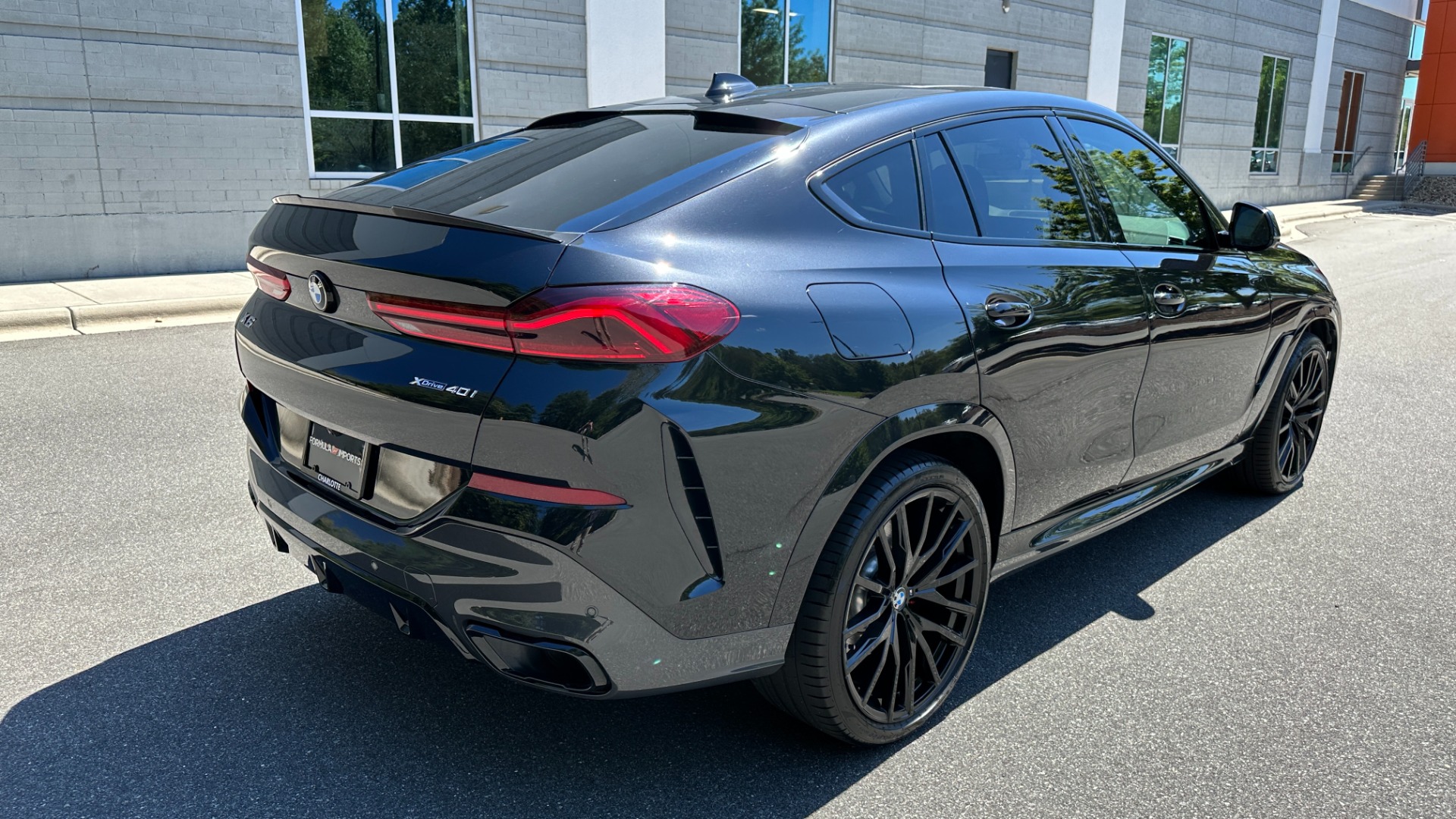 Used 2021 BMW X6 xDrive40i / M SPORT / PARKING ASSISTANCE / CONVENIENCE PKG for sale Sold at Formula Imports in Charlotte NC 28227 7