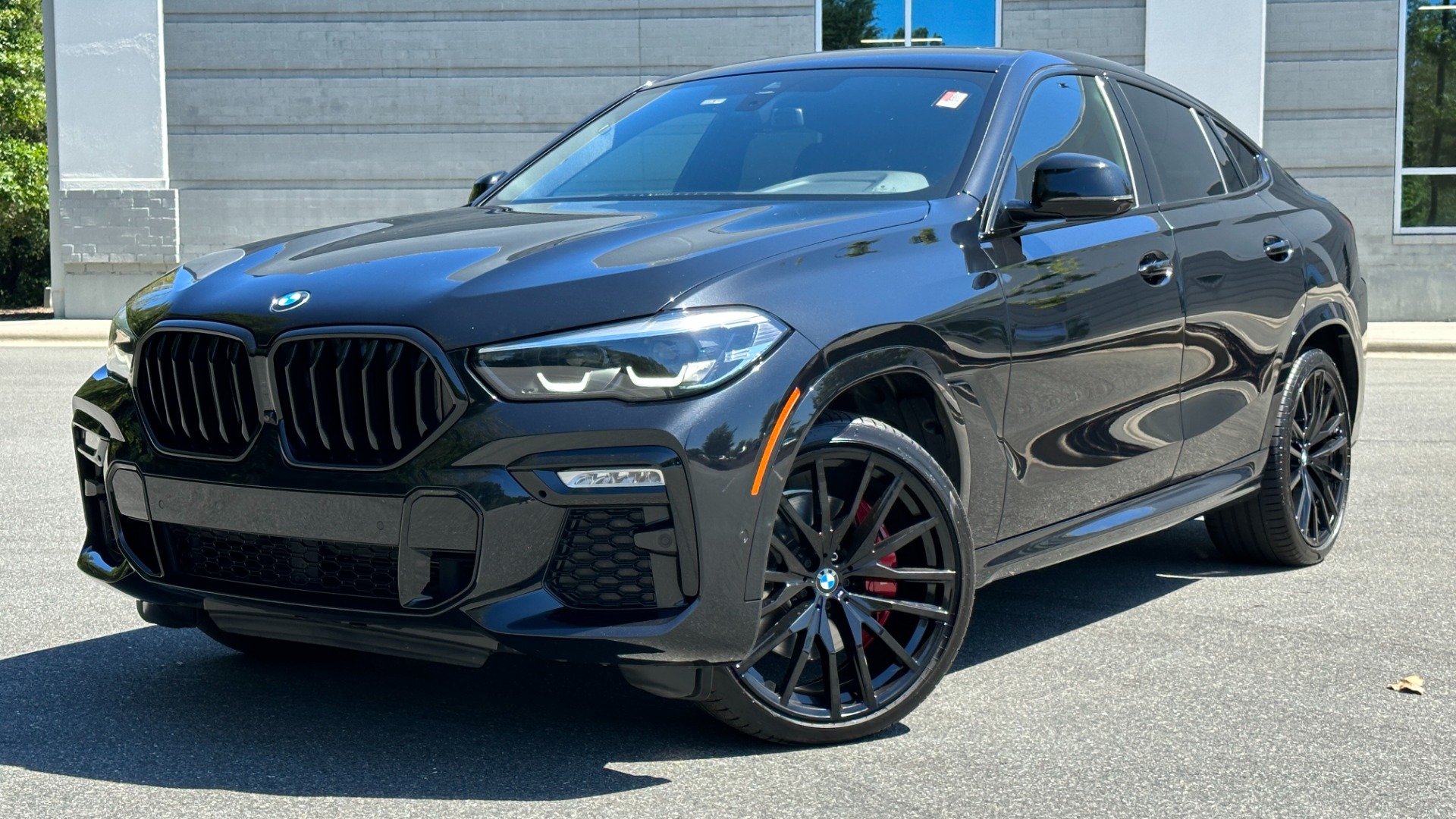 Used 2021 BMW X6 xDrive40i / M SPORT / PARKING ASSISTANCE / CONVENIENCE PKG for sale Sold at Formula Imports in Charlotte NC 28227 1