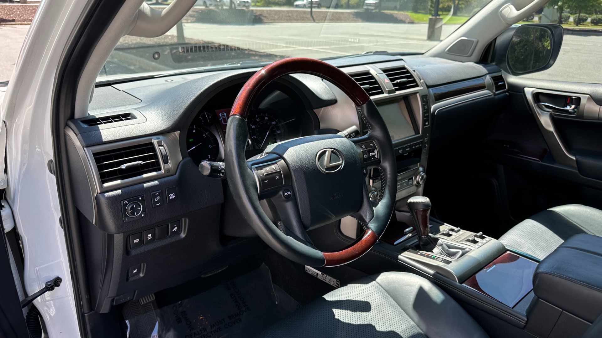 Used 2015 Lexus GX 460 LUXURY / MARK LEVINSON / ADJUSTABLE SUSPENSION / TOW HITCH / 3RD ROW for sale Sold at Formula Imports in Charlotte NC 28227 11