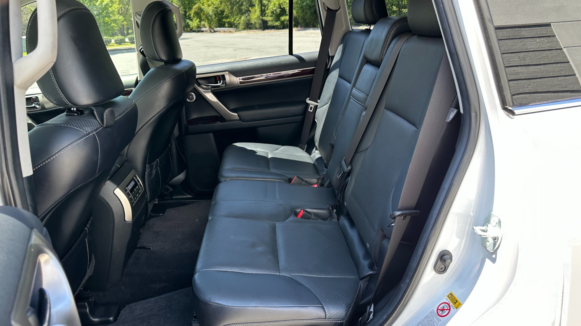 Used 2015 Lexus GX 460 LUXURY / MARK LEVINSON / ADJUSTABLE SUSPENSION / TOW HITCH / 3RD ROW for sale Sold at Formula Imports in Charlotte NC 28227 19