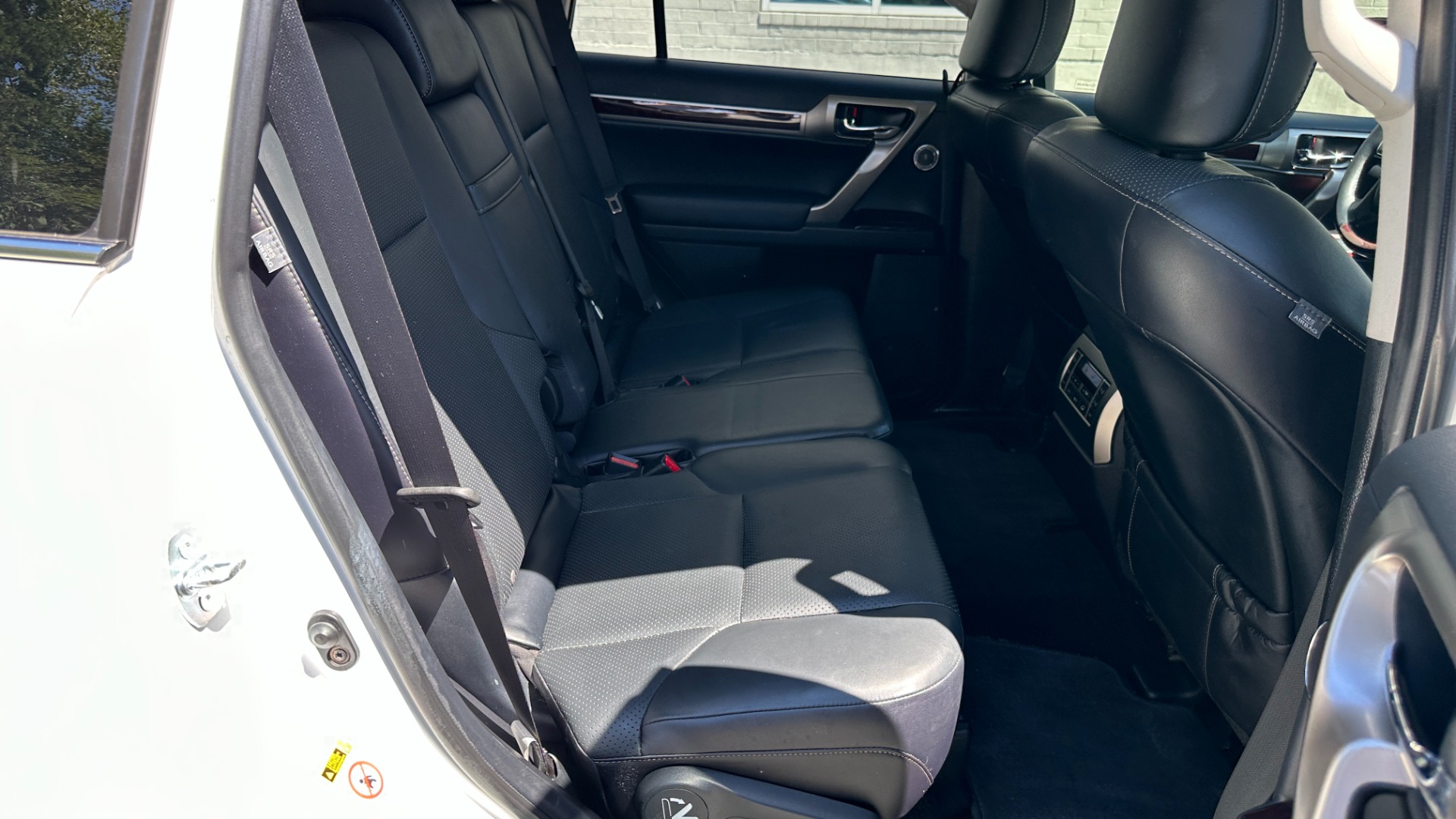 Used 2015 Lexus GX 460 LUXURY / MARK LEVINSON / ADJUSTABLE SUSPENSION / TOW HITCH / 3RD ROW for sale Sold at Formula Imports in Charlotte NC 28227 24