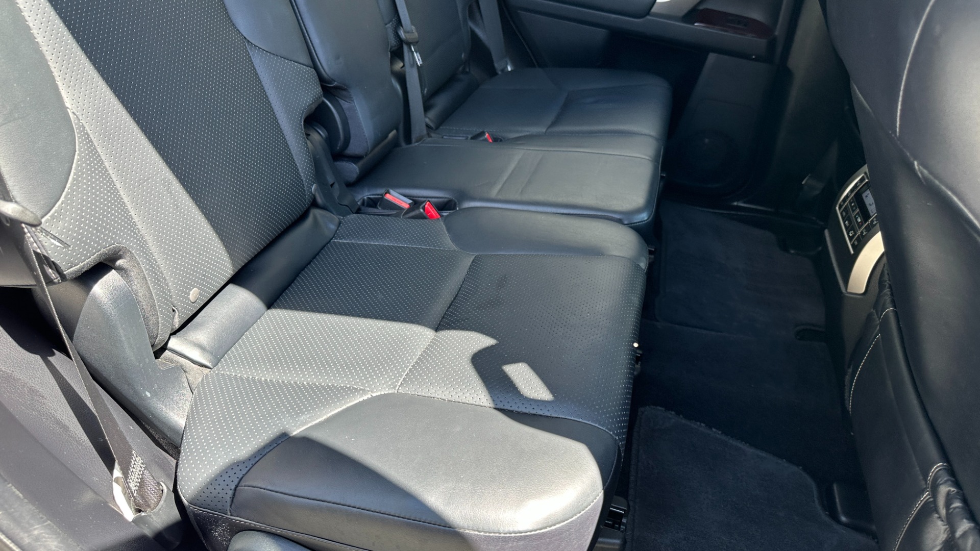 Used 2015 Lexus GX 460 LUXURY / MARK LEVINSON / ADJUSTABLE SUSPENSION / TOW HITCH / 3RD ROW for sale Sold at Formula Imports in Charlotte NC 28227 26