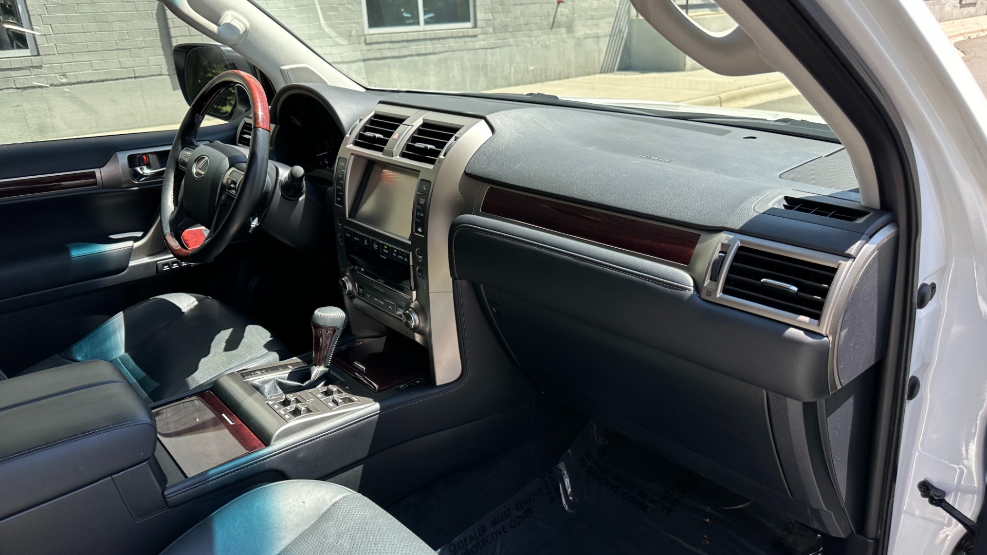 Used 2015 Lexus GX 460 LUXURY / MARK LEVINSON / ADJUSTABLE SUSPENSION / TOW HITCH / 3RD ROW for sale Sold at Formula Imports in Charlotte NC 28227 31