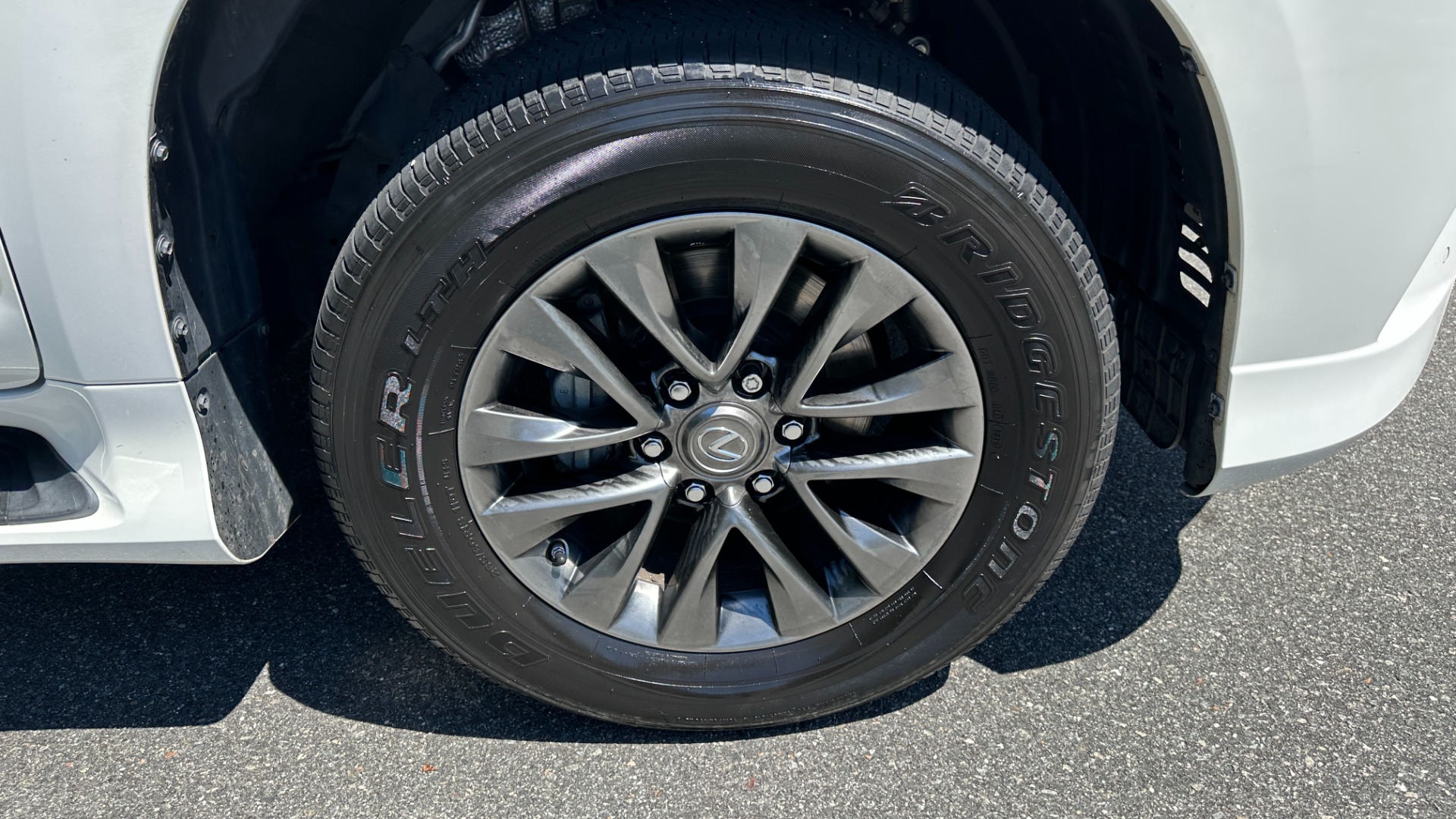 Used 2015 Lexus GX 460 LUXURY / MARK LEVINSON / ADJUSTABLE SUSPENSION / TOW HITCH / 3RD ROW for sale Sold at Formula Imports in Charlotte NC 28227 38