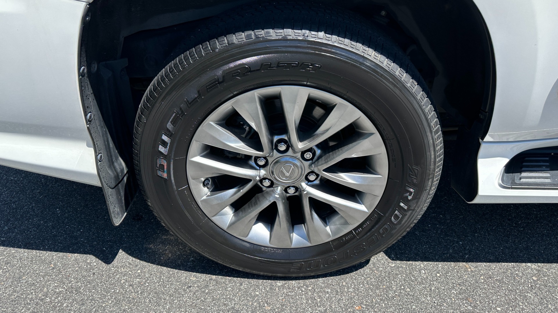 Used 2015 Lexus GX 460 LUXURY / MARK LEVINSON / ADJUSTABLE SUSPENSION / TOW HITCH / 3RD ROW for sale Sold at Formula Imports in Charlotte NC 28227 39