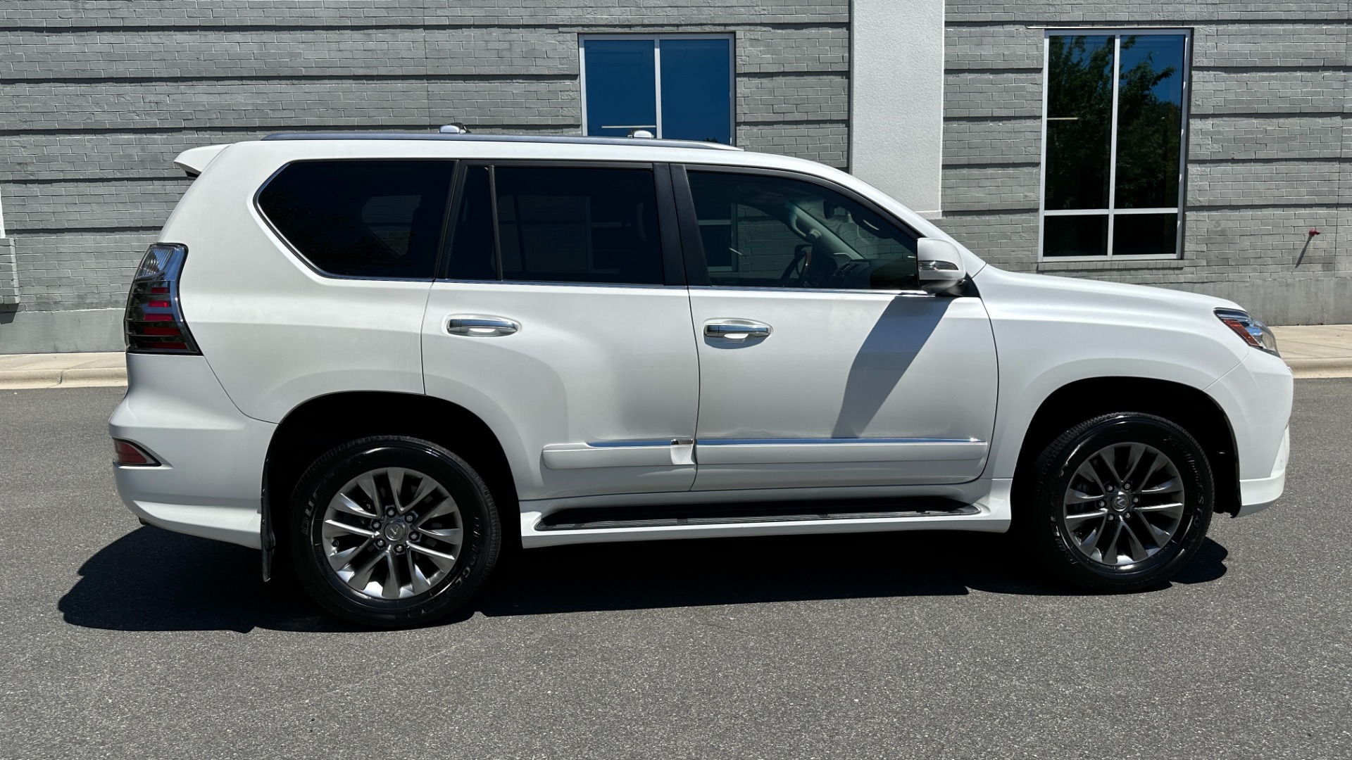 Used 2015 Lexus GX 460 LUXURY / MARK LEVINSON / ADJUSTABLE SUSPENSION / TOW HITCH / 3RD ROW for sale Sold at Formula Imports in Charlotte NC 28227 8