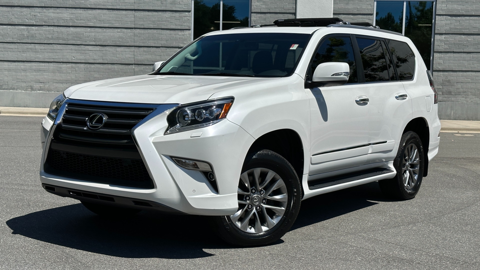 Used 2015 Lexus GX 460 LUXURY / MARK LEVINSON / ADJUSTABLE SUSPENSION / TOW HITCH / 3RD ROW for sale Sold at Formula Imports in Charlotte NC 28227 1