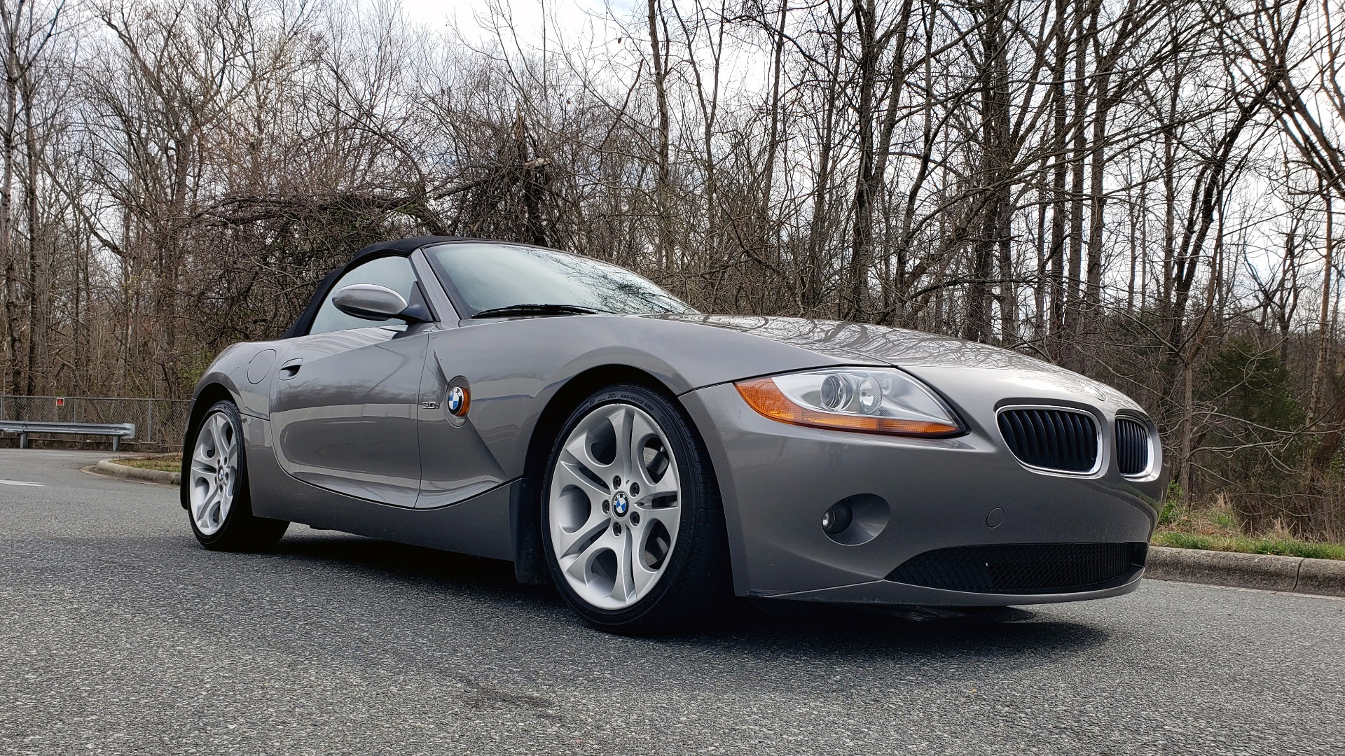 Used 2003 BMW Z4 3.0i ROADSTER / 6-SPD MAN / PREMIUM PKG / SPORT PKG / HTD STS for sale Sold at Formula Imports in Charlotte NC 28227 10