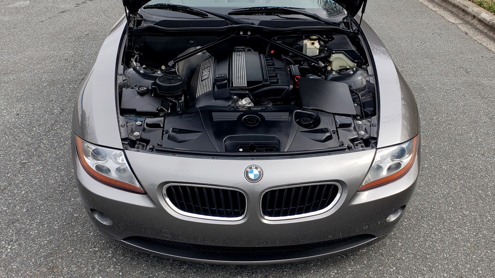 Used 2003 BMW Z4 3.0i ROADSTER / 6-SPD MAN / PREMIUM PKG / SPORT PKG / HTD STS for sale Sold at Formula Imports in Charlotte NC 28227 12