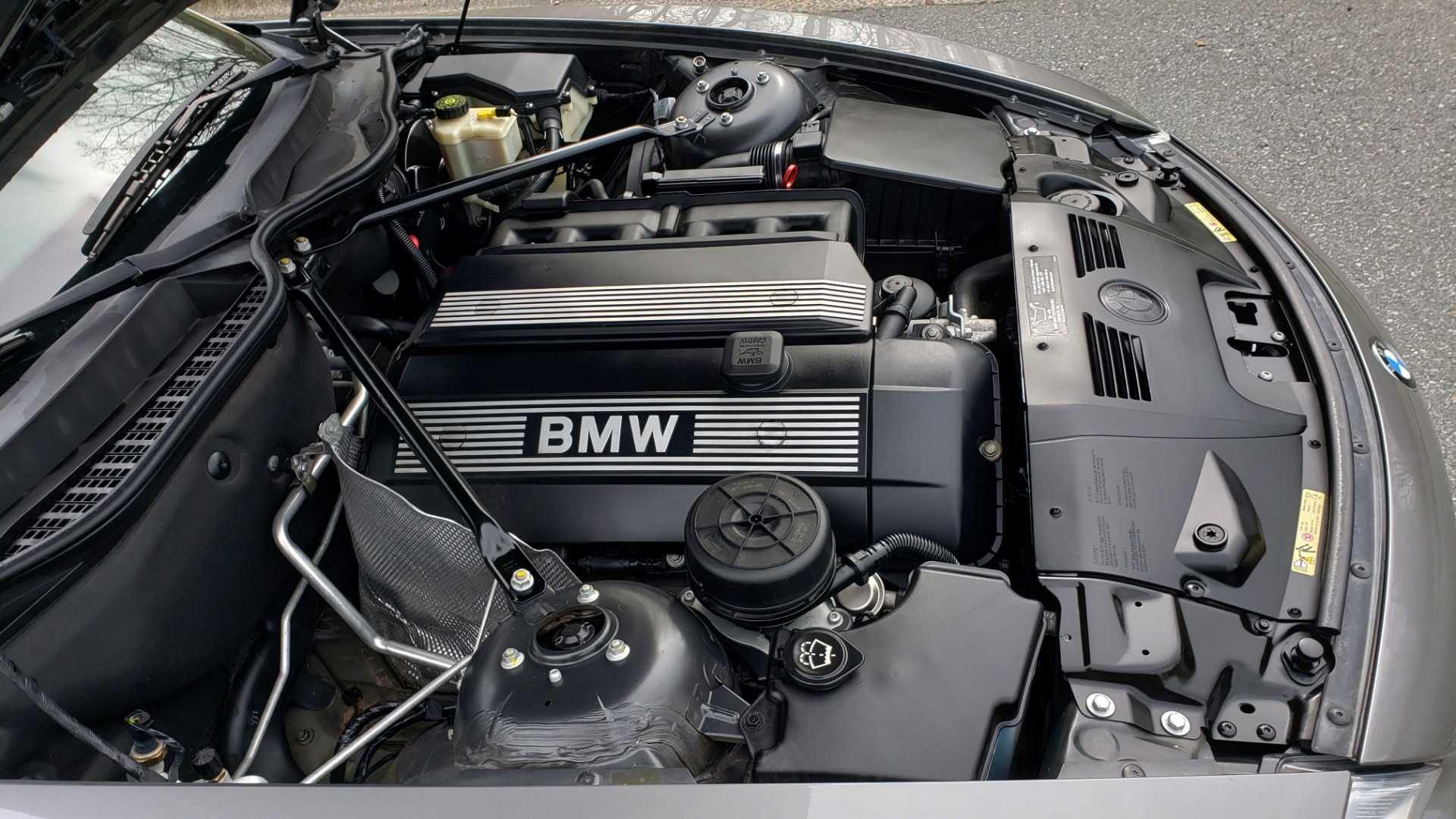 Used 2003 BMW Z4 3.0i ROADSTER / 6-SPD MAN / PREMIUM PKG / SPORT PKG / HTD STS for sale Sold at Formula Imports in Charlotte NC 28227 14
