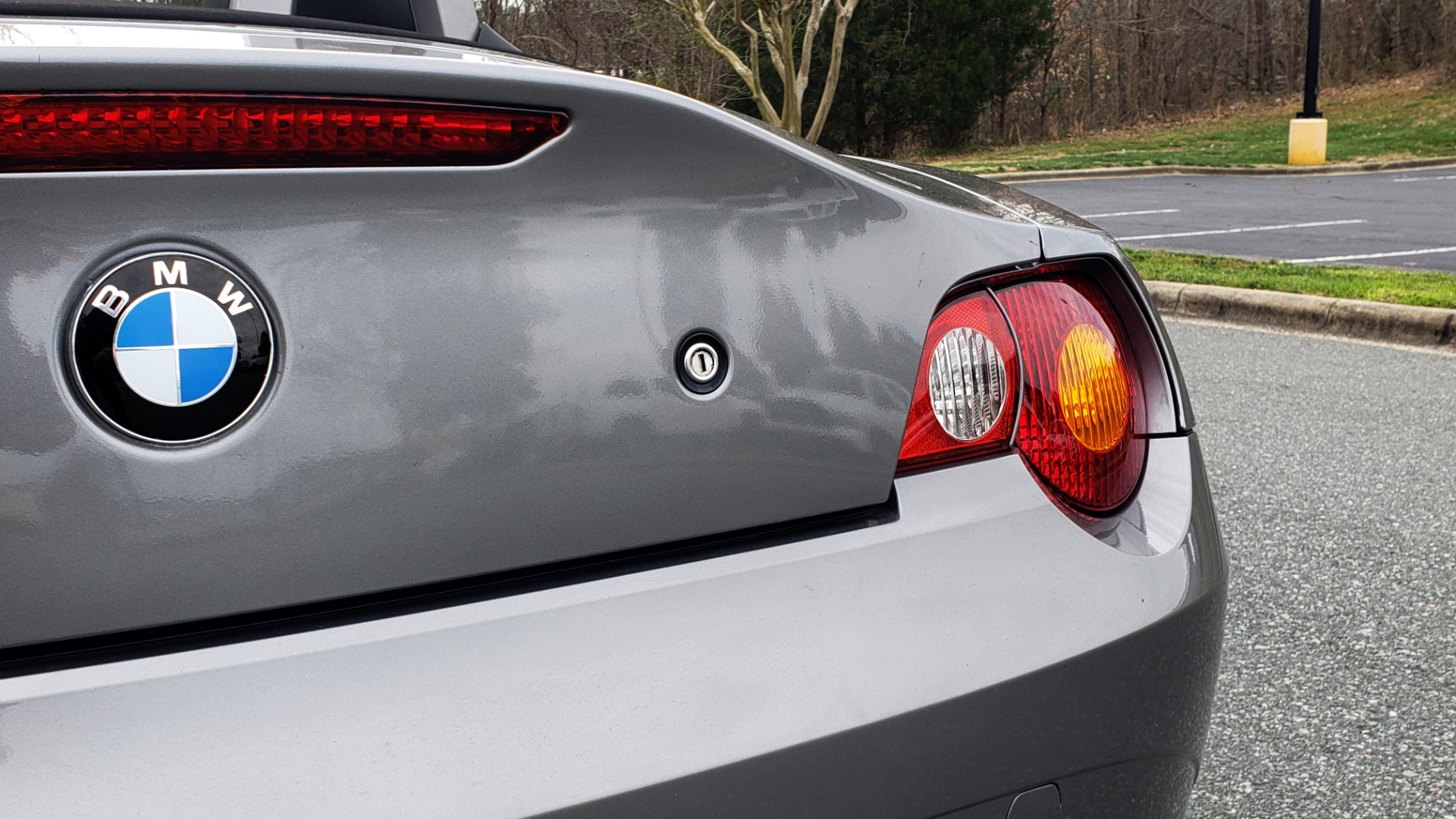 Used 2003 BMW Z4 3.0i ROADSTER / 6-SPD MAN / PREMIUM PKG / SPORT PKG / HTD STS for sale Sold at Formula Imports in Charlotte NC 28227 29