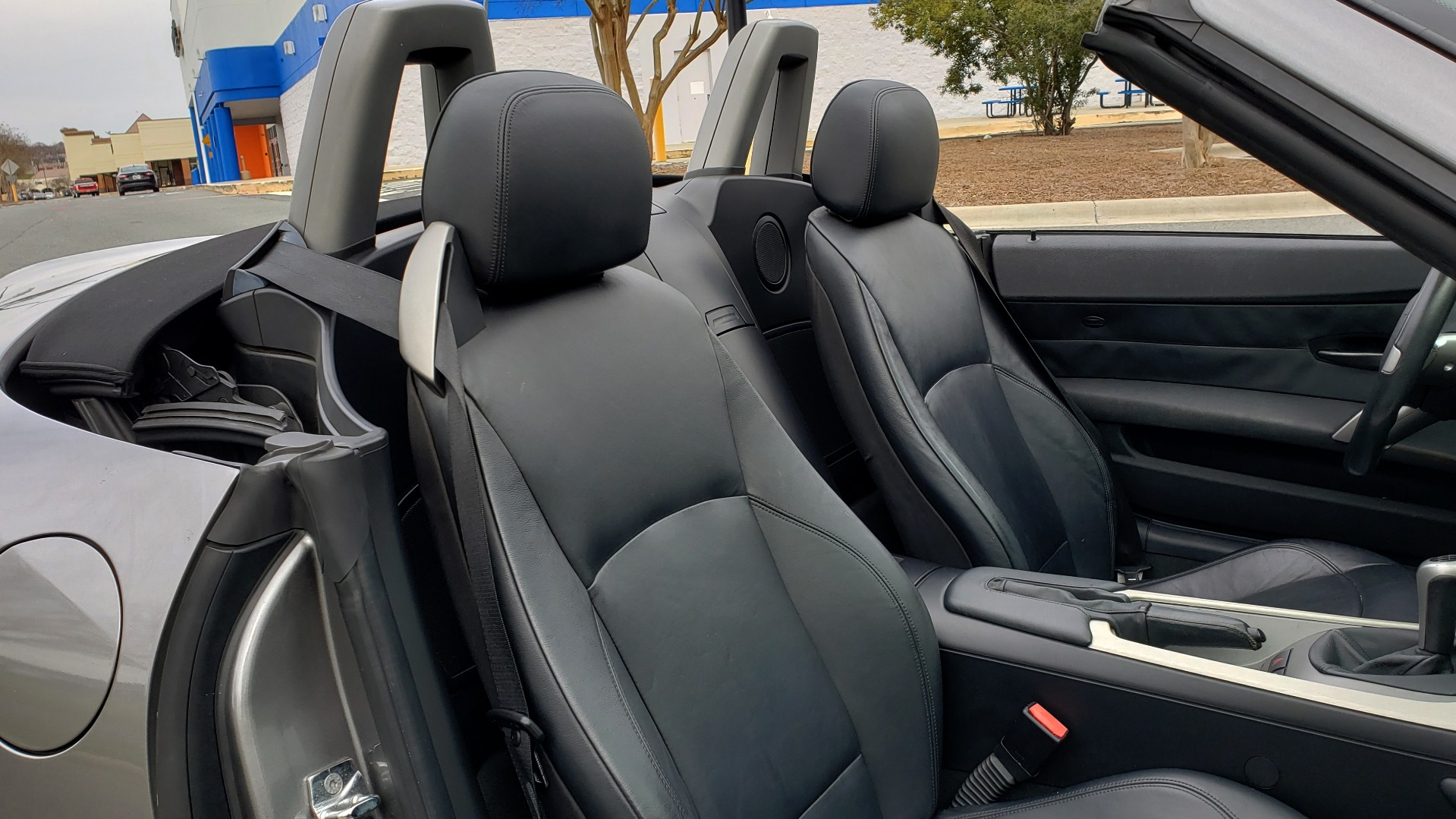 Used 2003 BMW Z4 3.0i ROADSTER / 6-SPD MAN / PREMIUM PKG / SPORT PKG / HTD STS for sale Sold at Formula Imports in Charlotte NC 28227 51