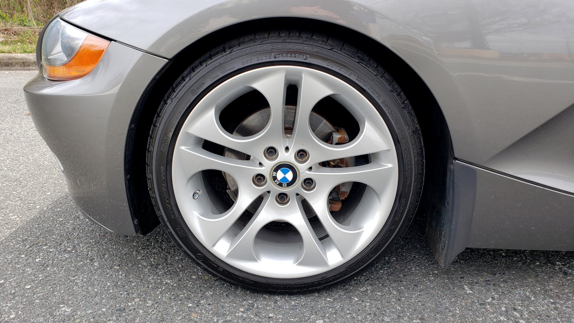 Used 2003 BMW Z4 3.0i ROADSTER / 6-SPD MAN / PREMIUM PKG / SPORT PKG / HTD STS for sale Sold at Formula Imports in Charlotte NC 28227 62