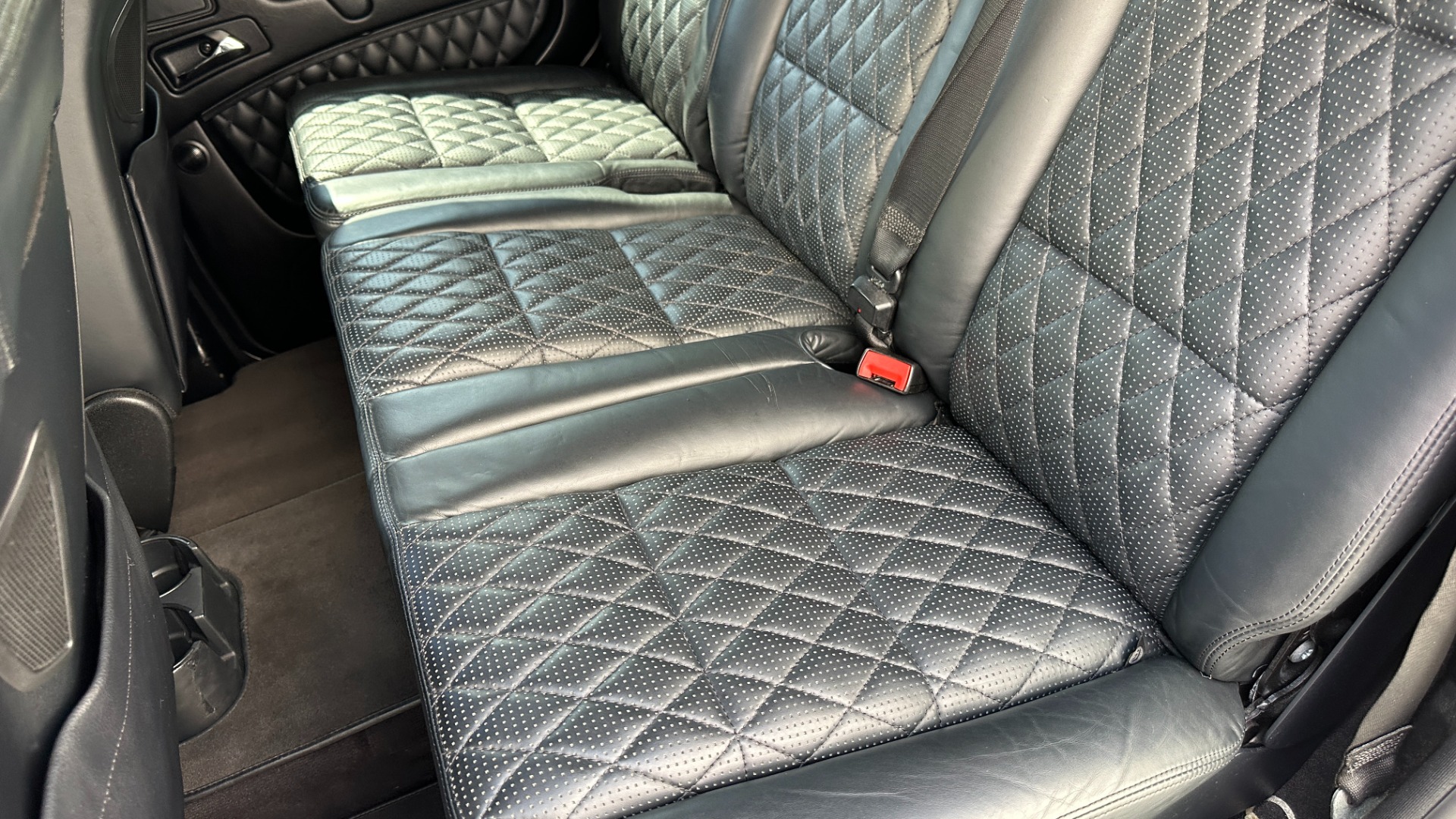 Used 2014 Mercedes-Benz G-Class G 63 AMG / DESIGNO LEATHER / DIAMOND STITCH / SPORTS SEATS / PA6 PKG for sale Sold at Formula Imports in Charlotte NC 28227 25